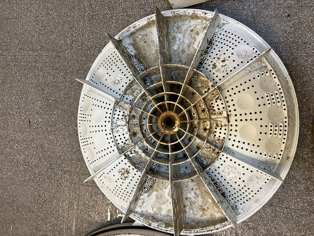 神奈川県鎌倉市の洗濯機分解クリーニングの作業前2