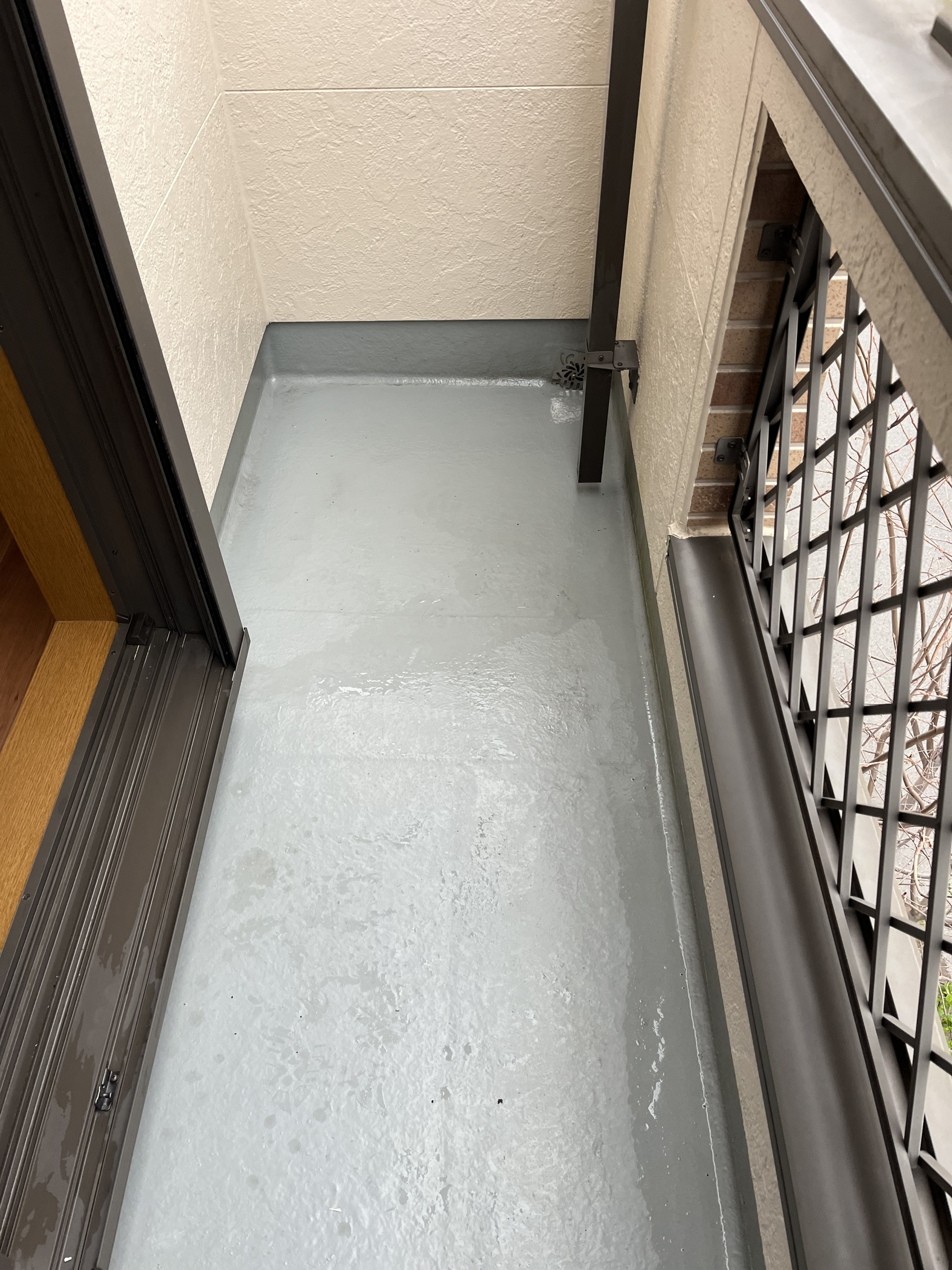 埼玉県入間市向陽台のベランダ・バルコニークリーニングの作業後1