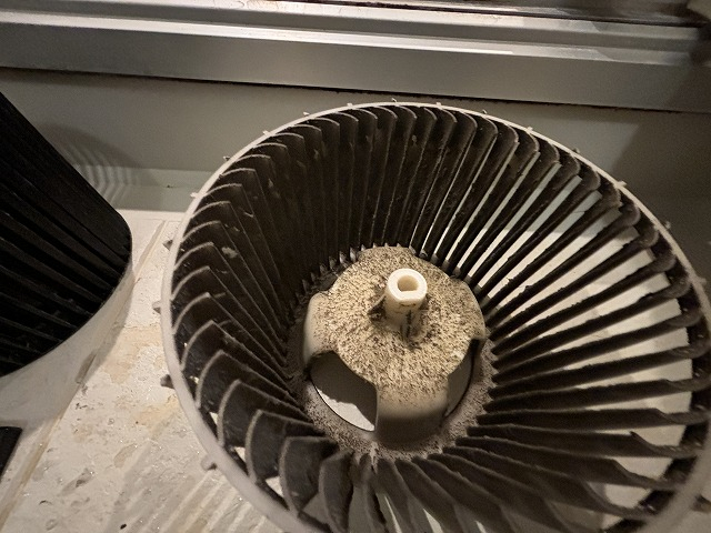 神奈川県鎌倉市の浴室・お風呂クリーニングの作業前2