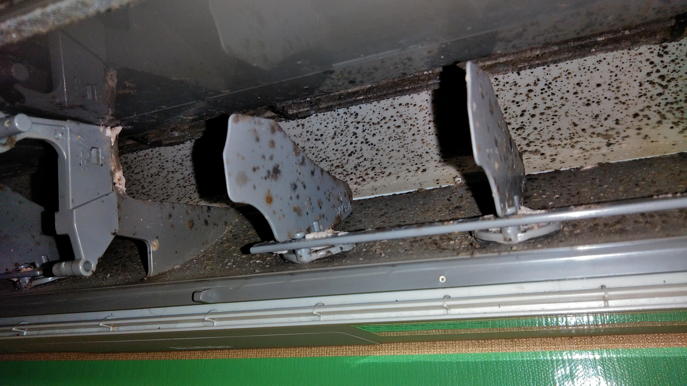 群馬県太田市飯田町の壁掛けエアコンの作業前2