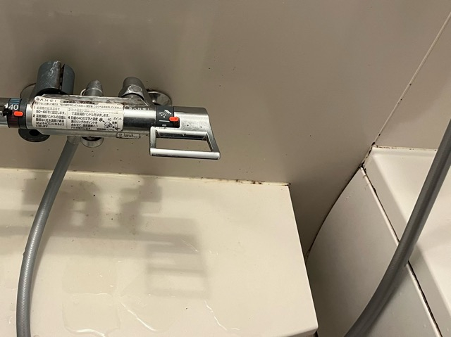 神奈川県横浜市都筑区の浴室・お風呂クリーニングの作業前1