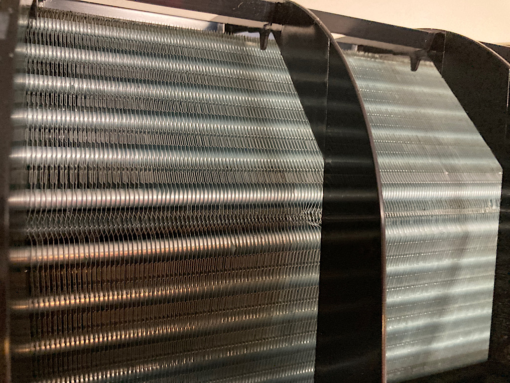 神奈川県横浜市都筑区のお掃除機能付きエアコンの作業後1