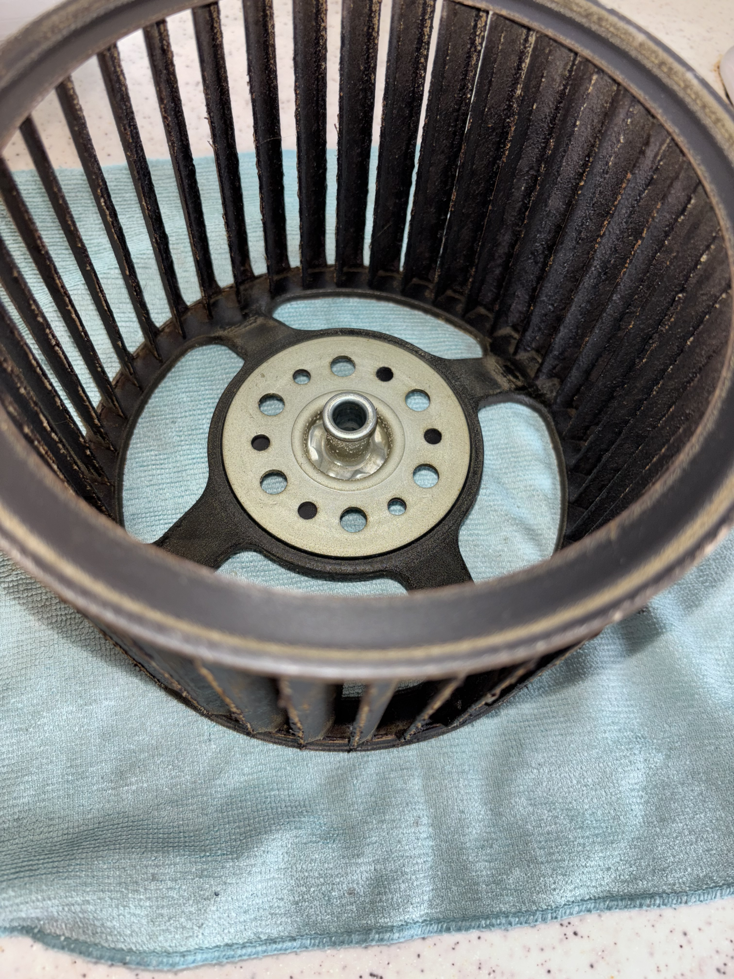 神奈川県鎌倉市のレンジフードクリーニングの作業前2