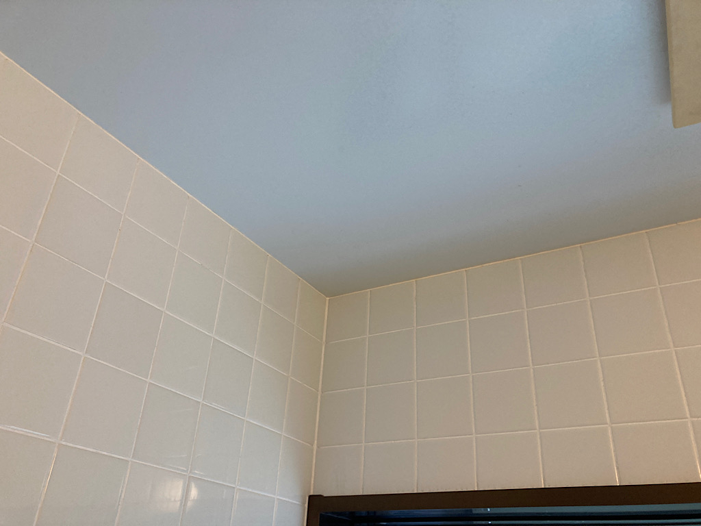 神奈川県横浜市鶴見区の浴室・お風呂クリーニングの作業後2