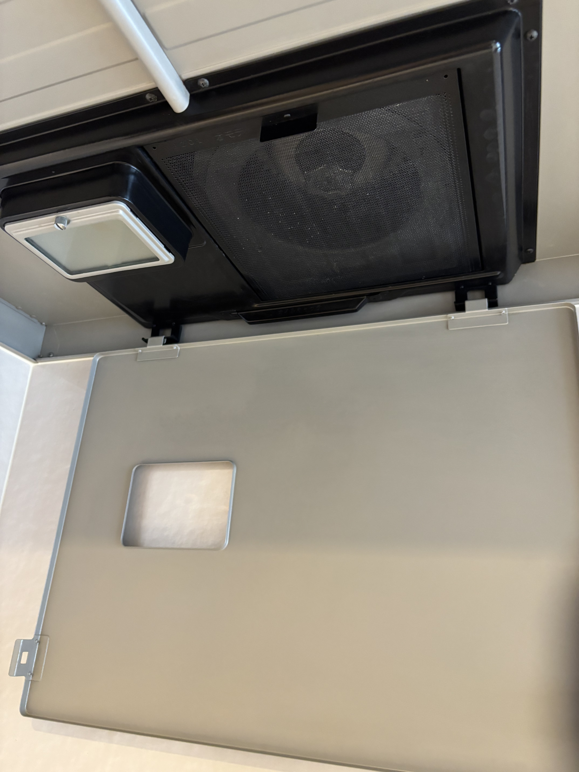 神奈川県平塚市のレンジフードクリーニングの作業後1