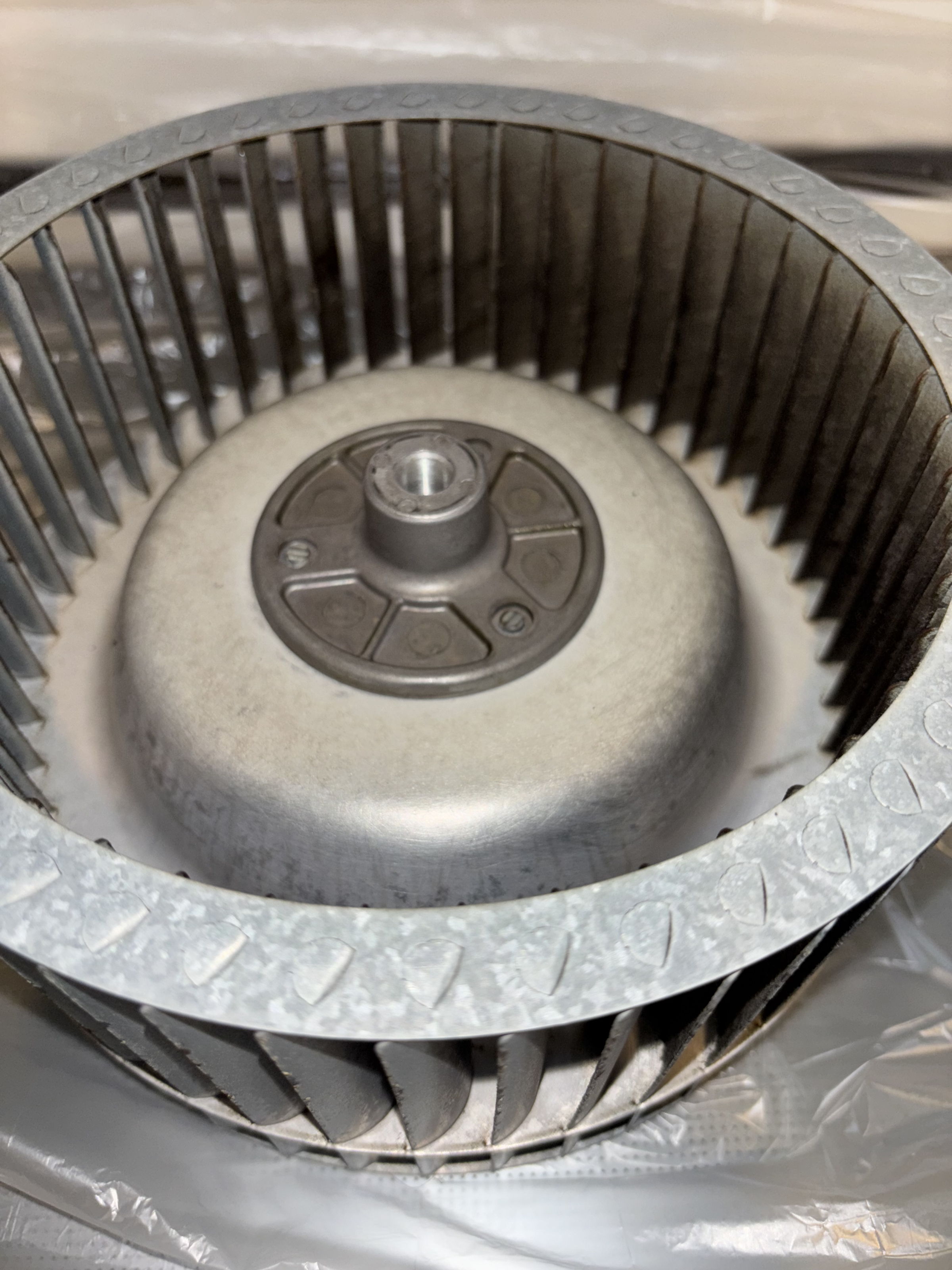 神奈川県平塚市のレンジフードクリーニングの作業前2