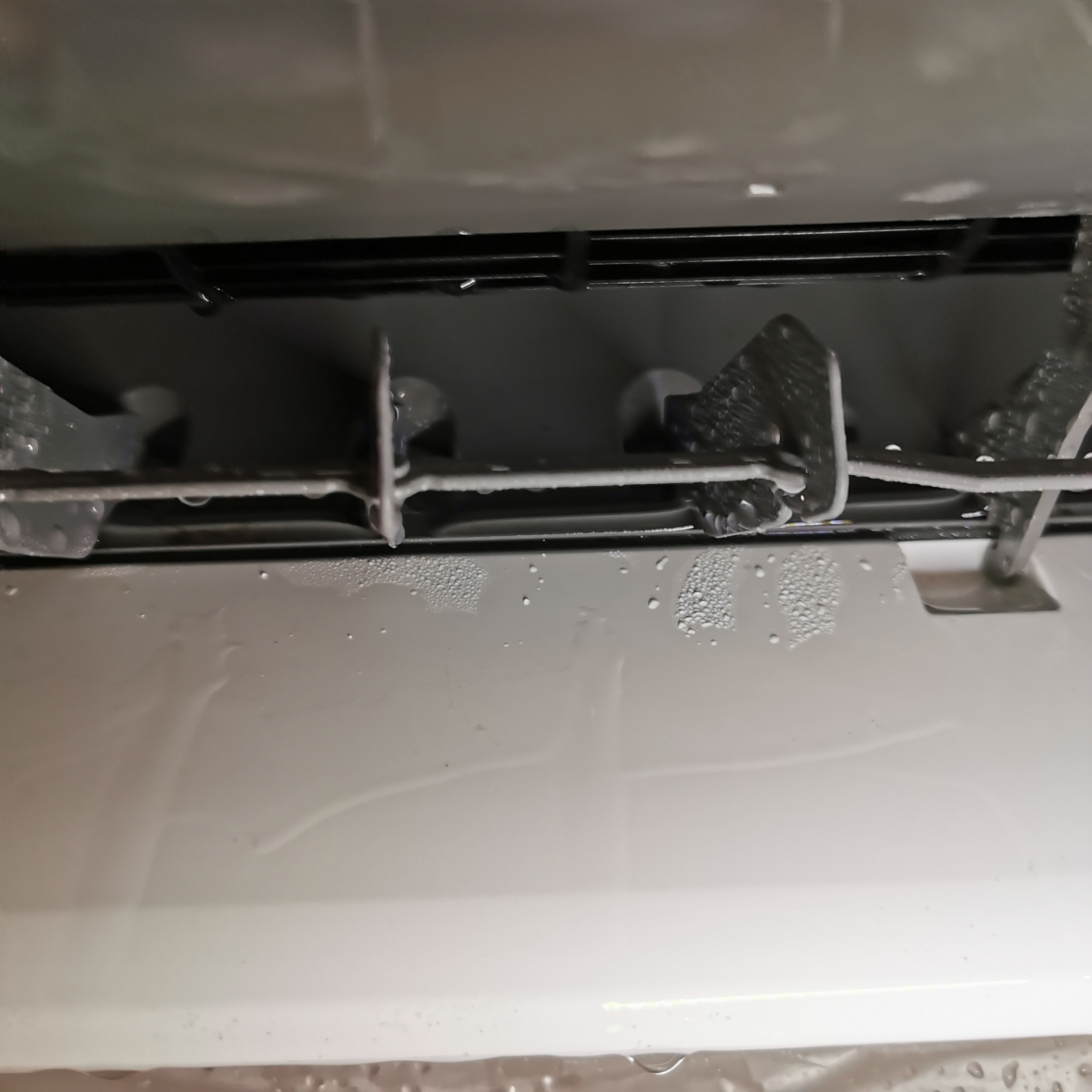 茨城県石岡市の壁埋め込みエアコンの作業後1