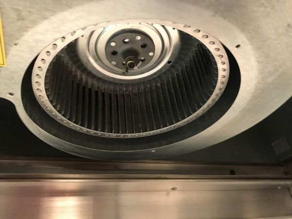 東京都目黒区中目黒のレンジフードクリーニングの作業後3