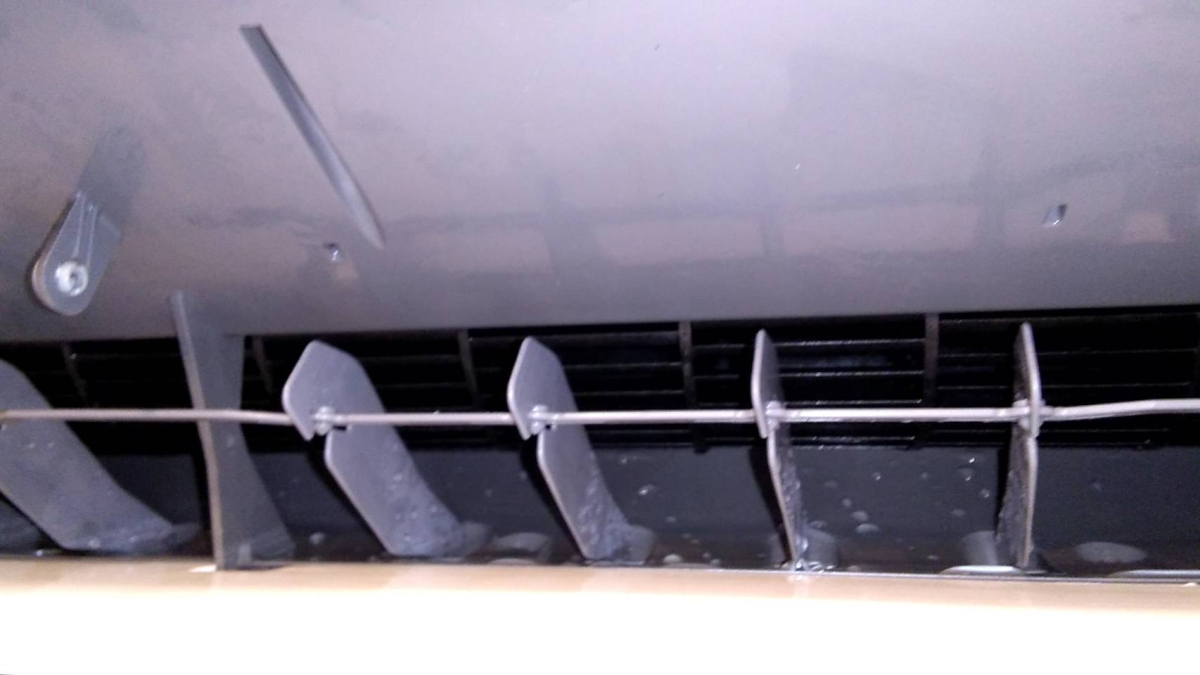 神奈川県茅ヶ崎市のお掃除機能付きエアコンの作業後2