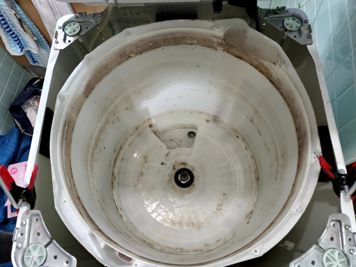 宮崎県延岡市の洗濯機分解クリーニングの作業前1