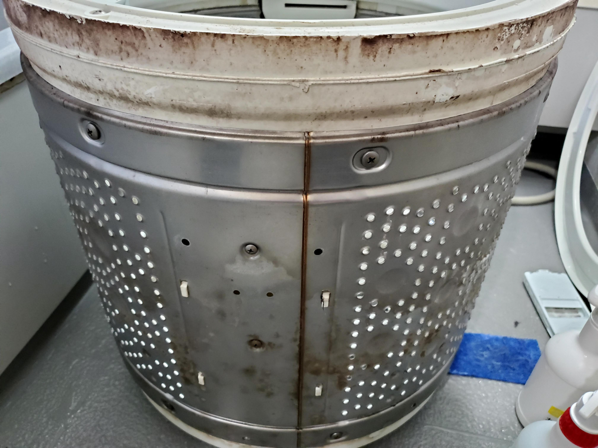 宮崎県延岡市の洗濯機分解クリーニングの作業前2