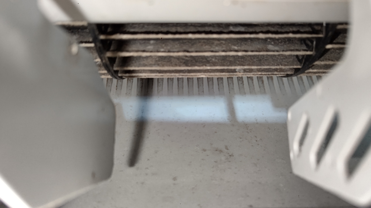 東京都渋谷区のお掃除機能付きエアコンの作業前1