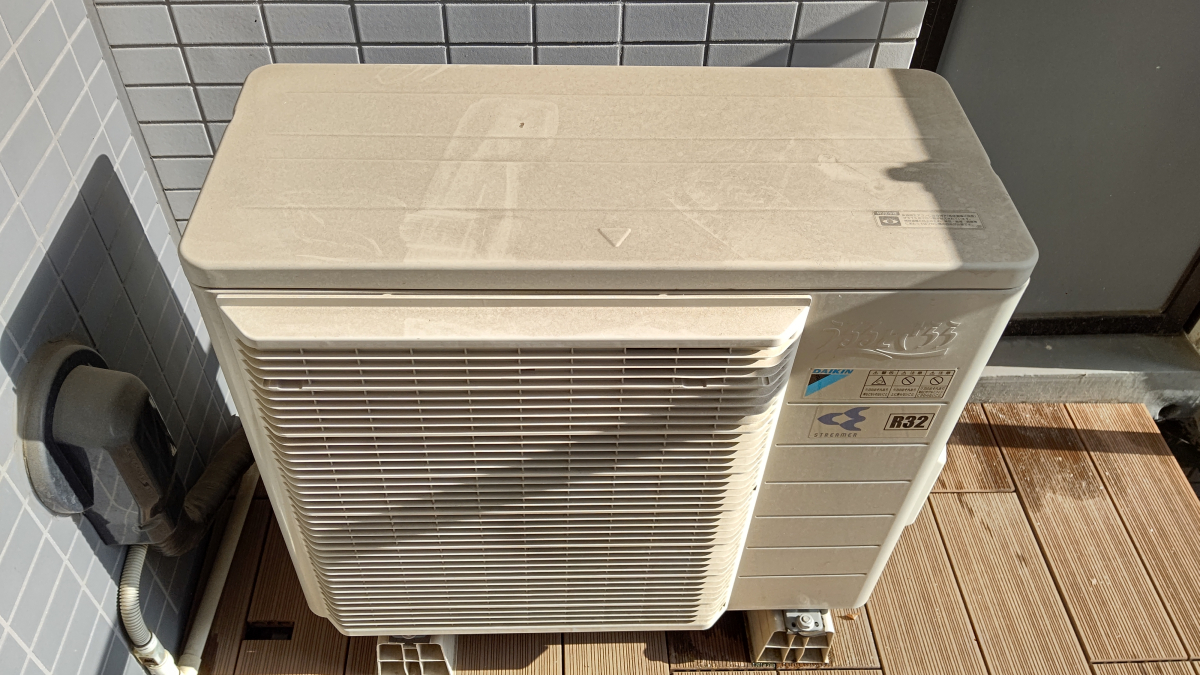 東京都渋谷区のお掃除機能付きエアコンの作業前2