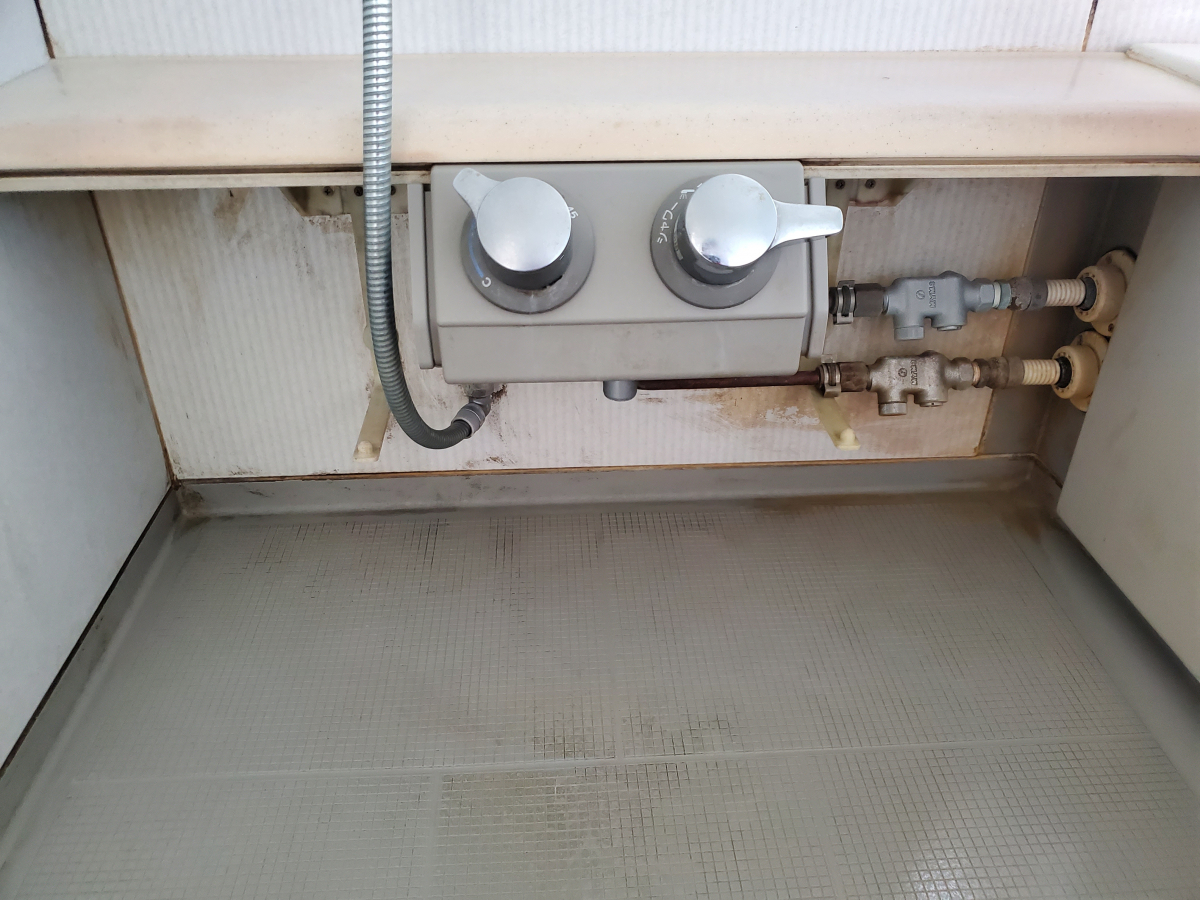 埼玉県熊谷市の浴室・お風呂クリーニングの作業前3