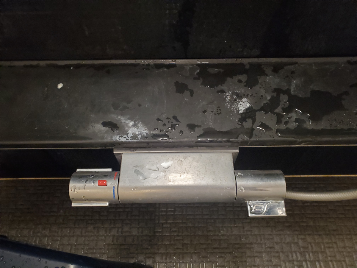 埼玉県熊谷市の浴室・お風呂クリーニングの作業前1