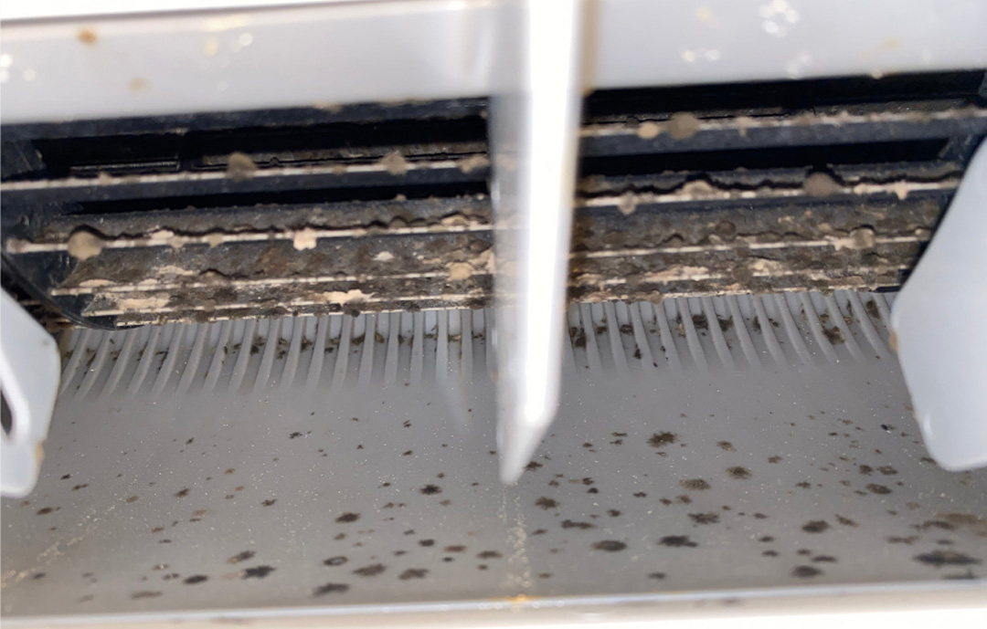 東京都大田区の壁掛けエアコンの作業前1