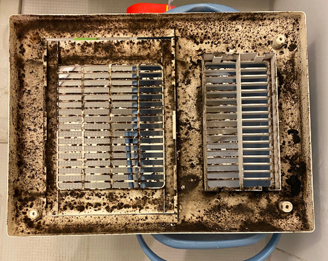 東京都大田区の浴室・お風呂クリーニングの作業前1