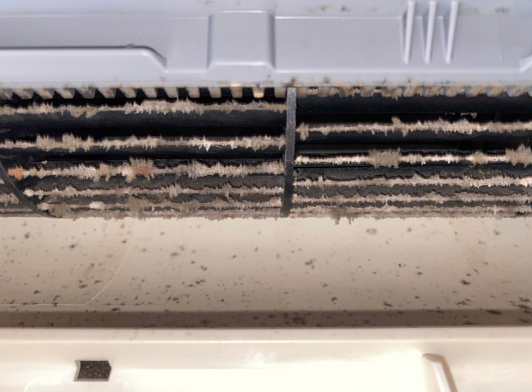 東京都大田区池上の壁掛けエアコンの作業前1