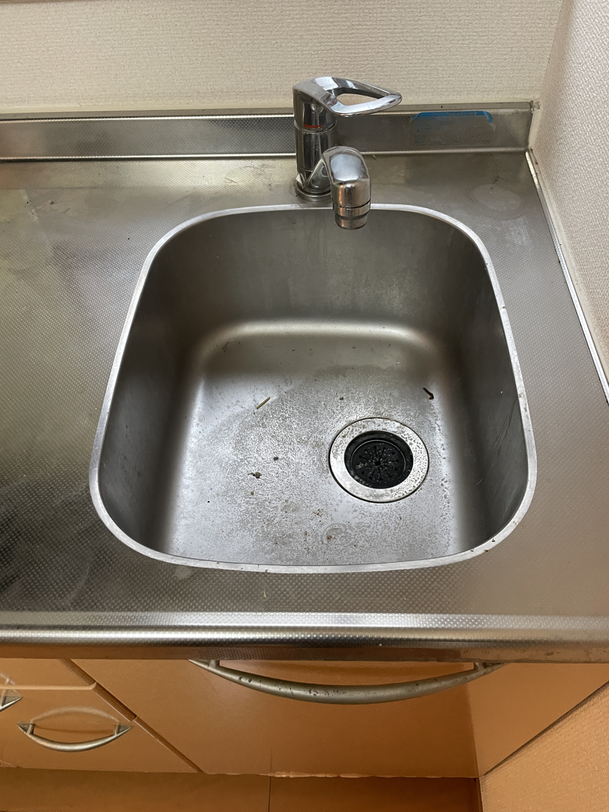 神奈川県横浜市南区の賃貸住宅退去後の原状回復クリーニングの作業前2