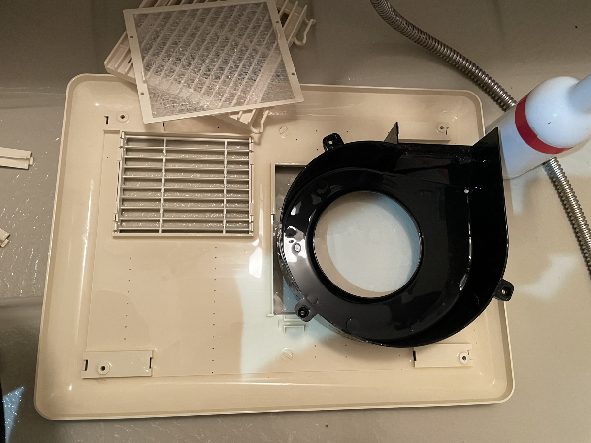 神奈川県横浜市南区の浴室乾燥機クリーニングの作業後2