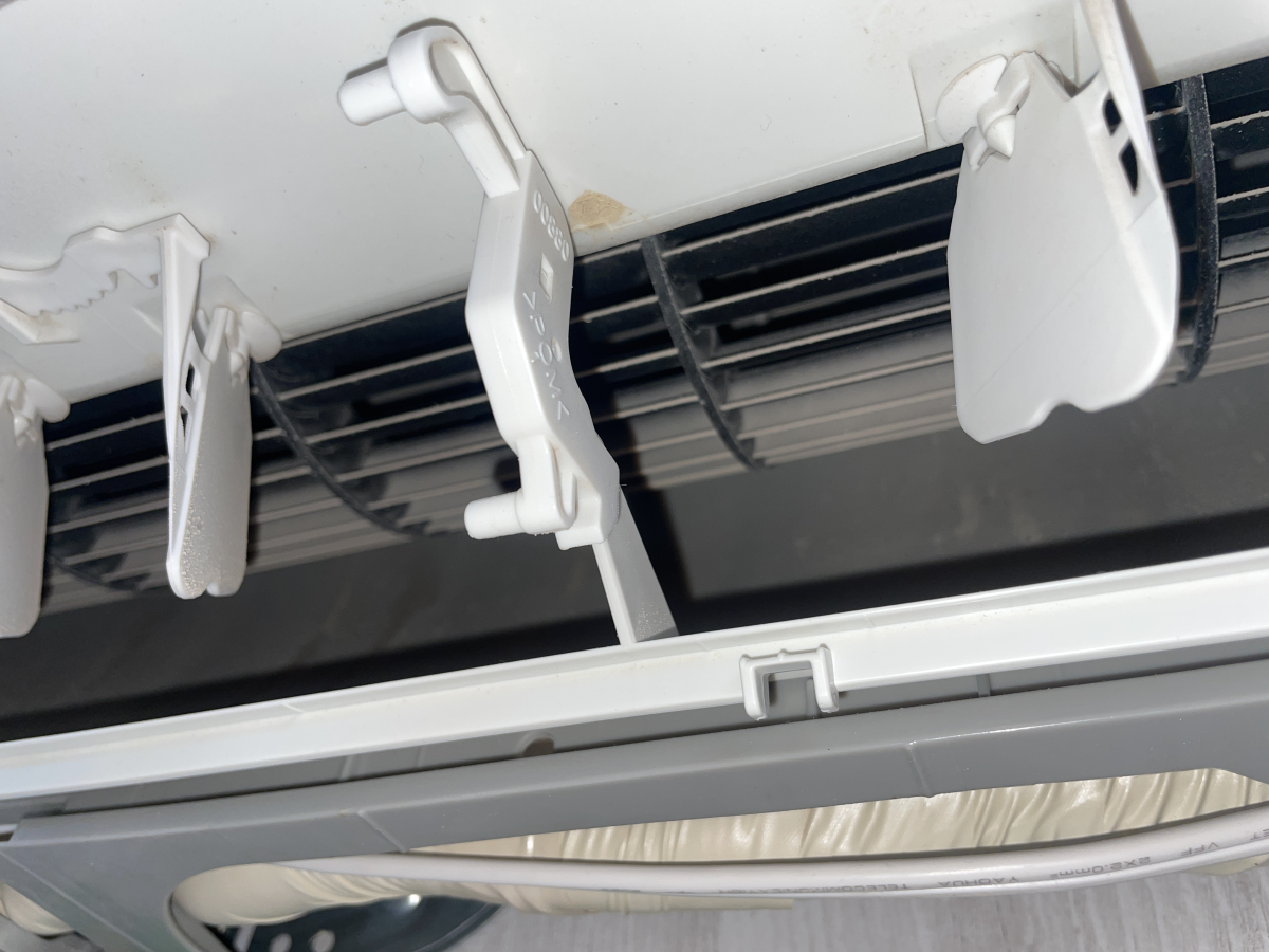 神奈川県横浜市南区の壁掛けエアコンの作業前2