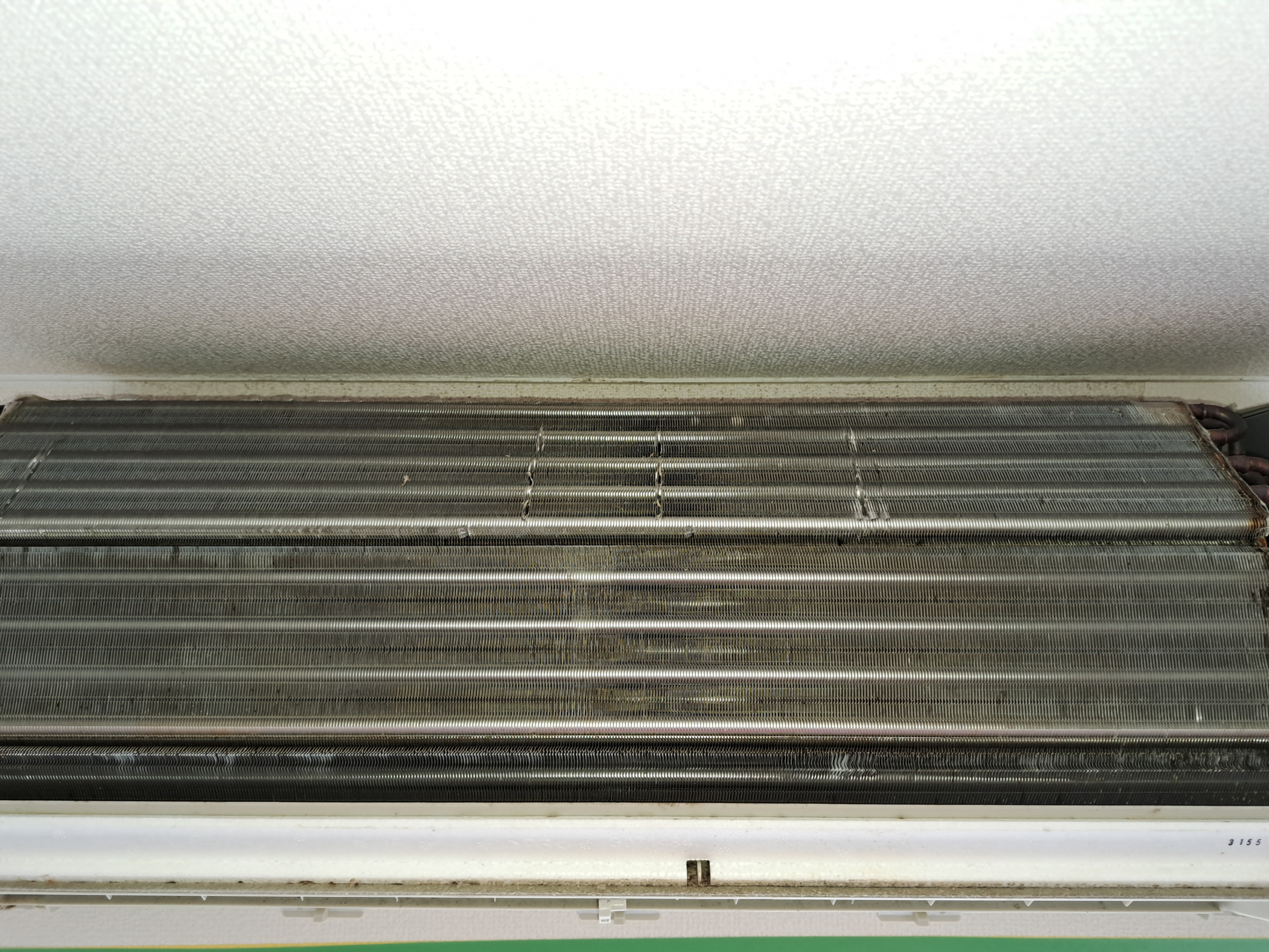 埼玉県坂戸市の壁掛けエアコンの作業前2