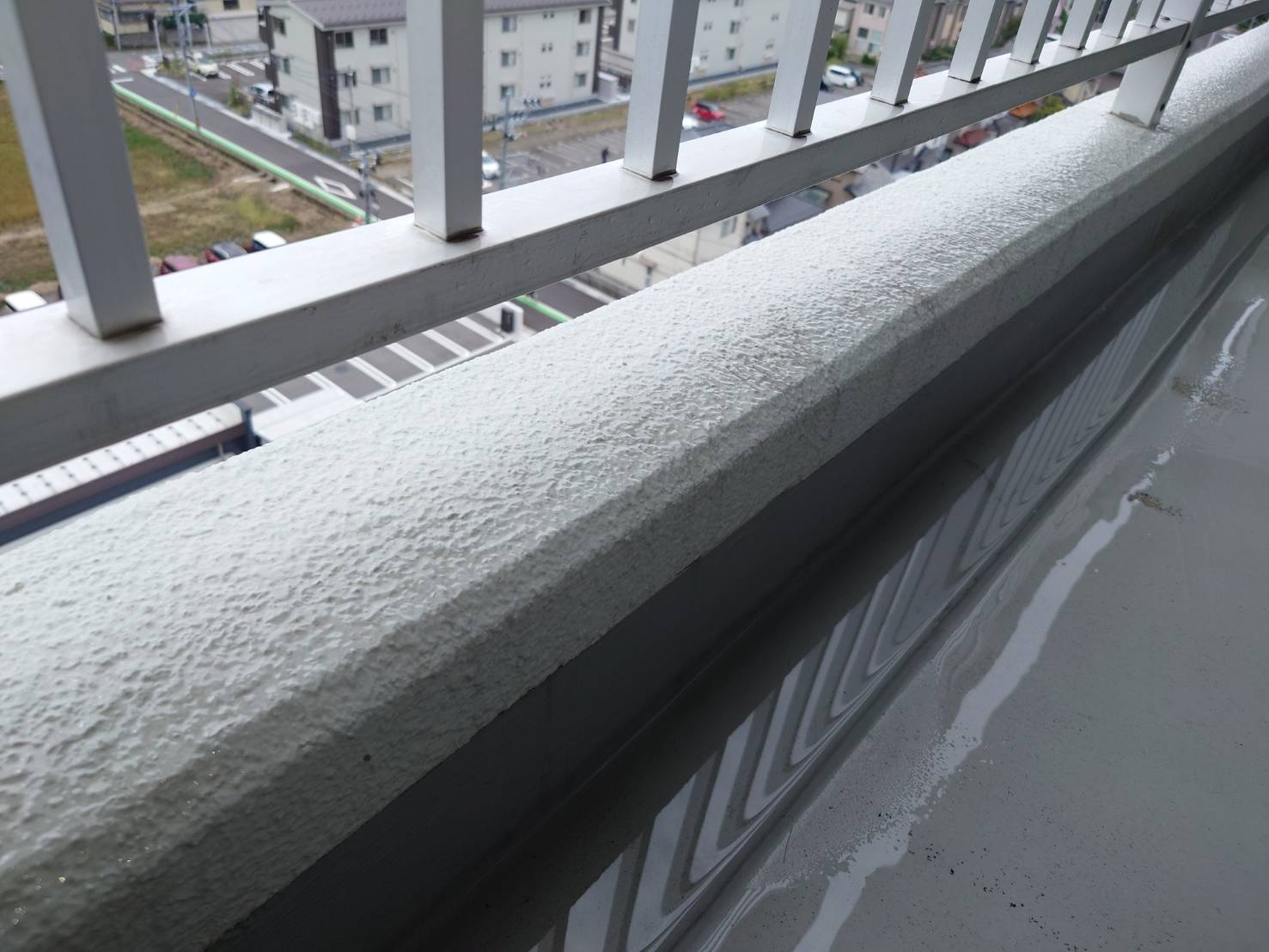 新潟県新潟市江南区所島のベランダ・バルコニークリーニングの作業後2
