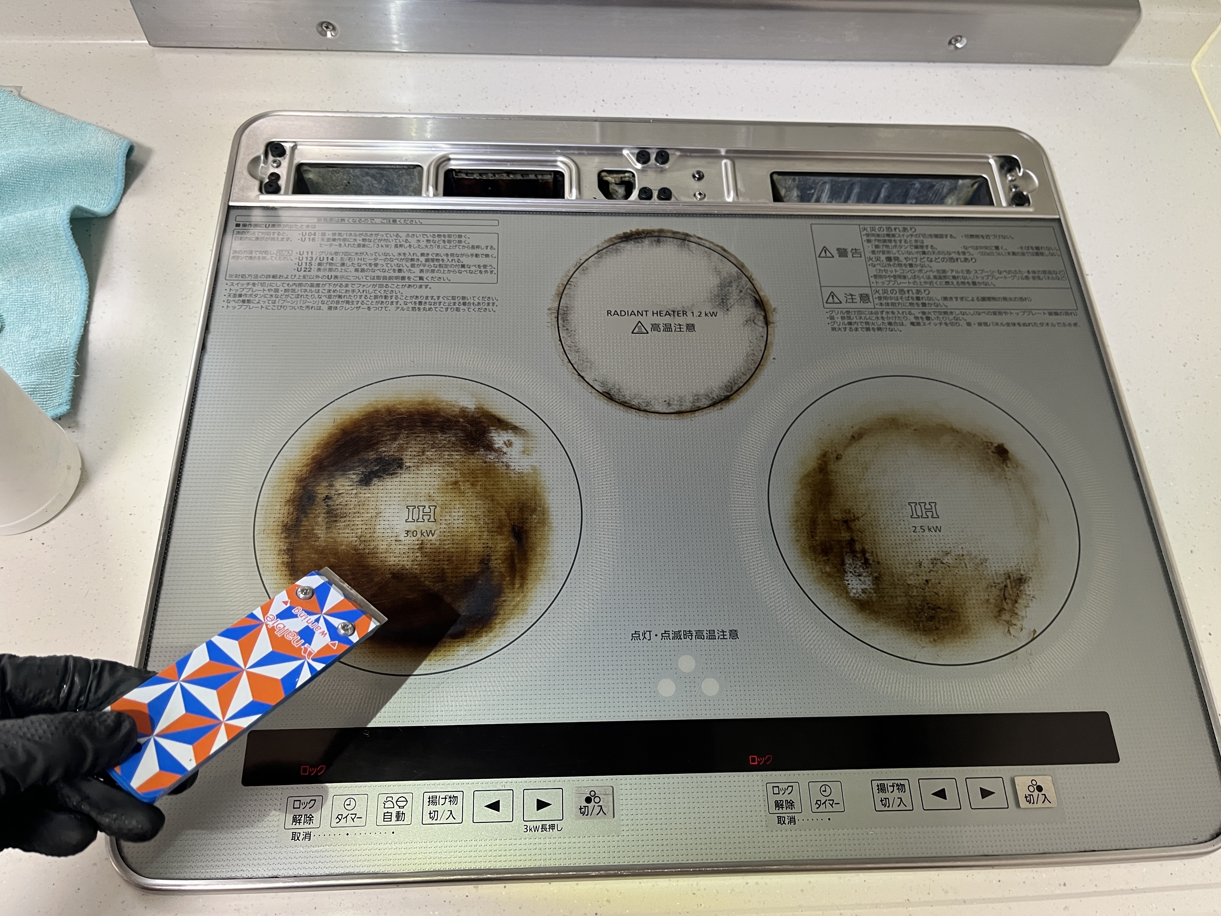 兵庫県川西市大和東のキッチンクリーニングの作業前3