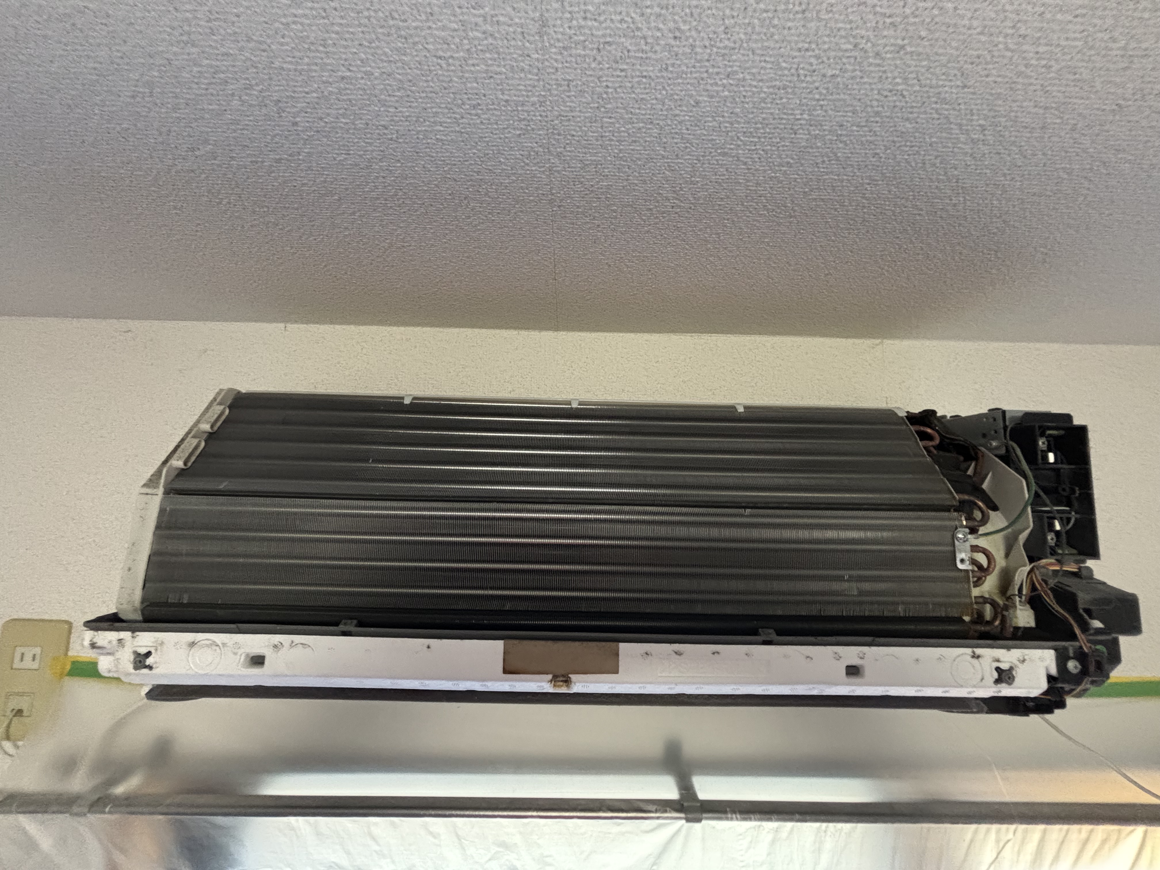 埼玉県蕨市錦町の壁掛けエアコンの作業前1