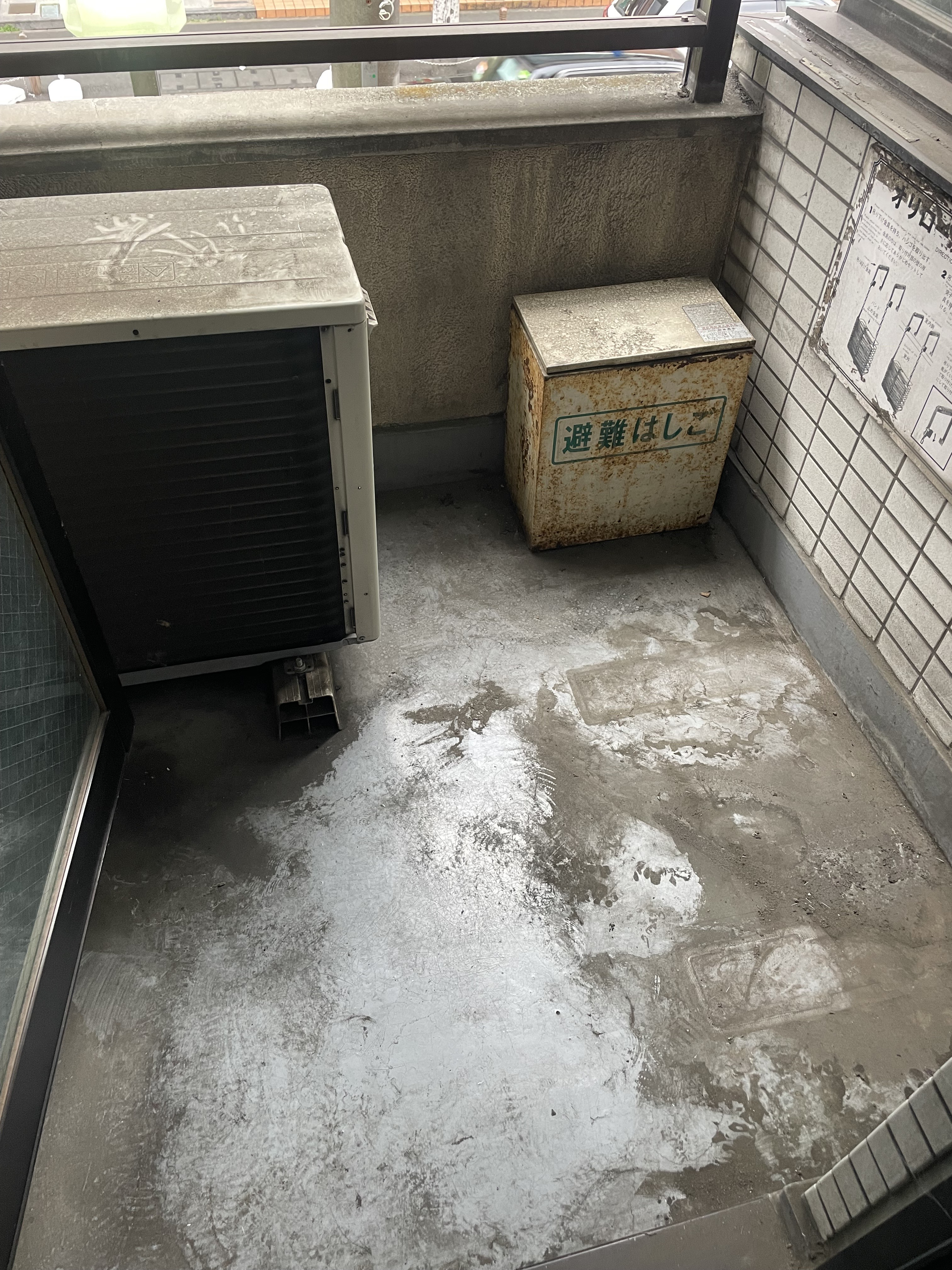 神奈川県横浜市青葉区つつじが丘のマンション・ビル共用部清掃の作業前1