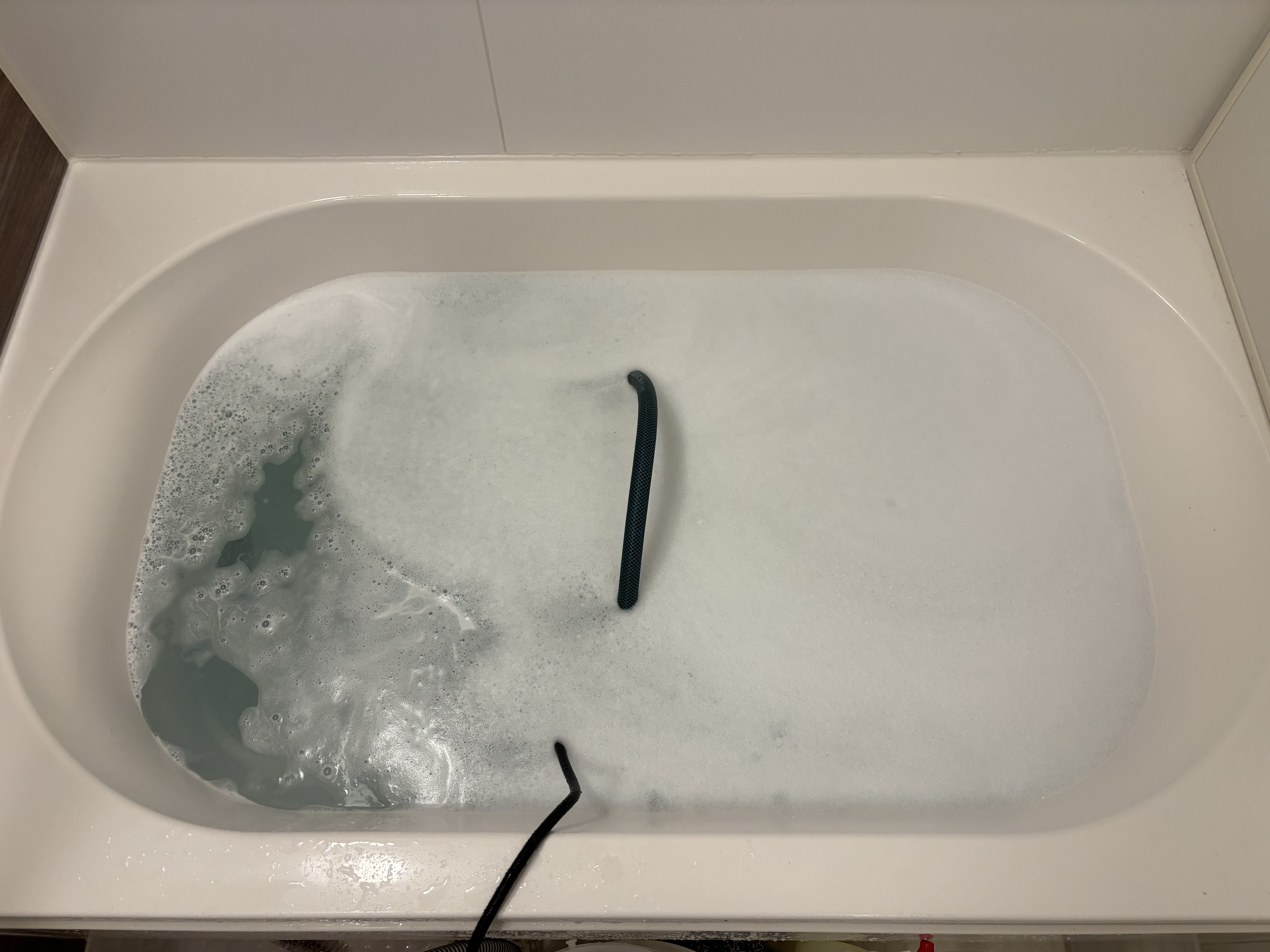 埼玉県さいたま市浦和区上木崎の追い焚き配管除菌洗浄の作業前1