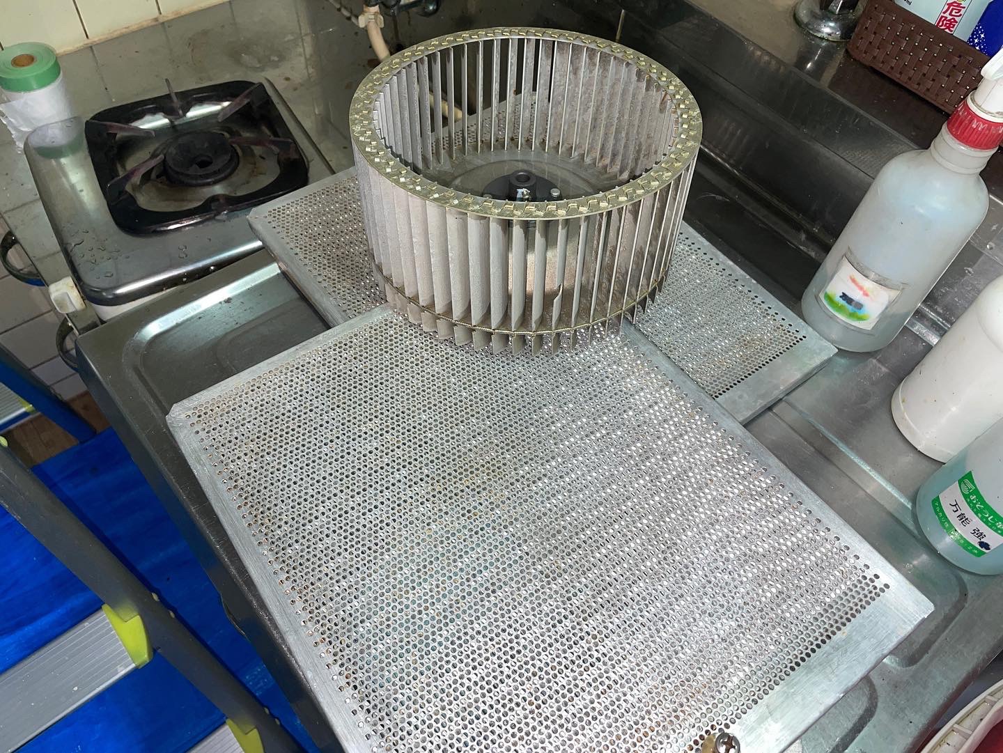 神奈川県横浜市南区のレンジフードクリーニングの作業後1