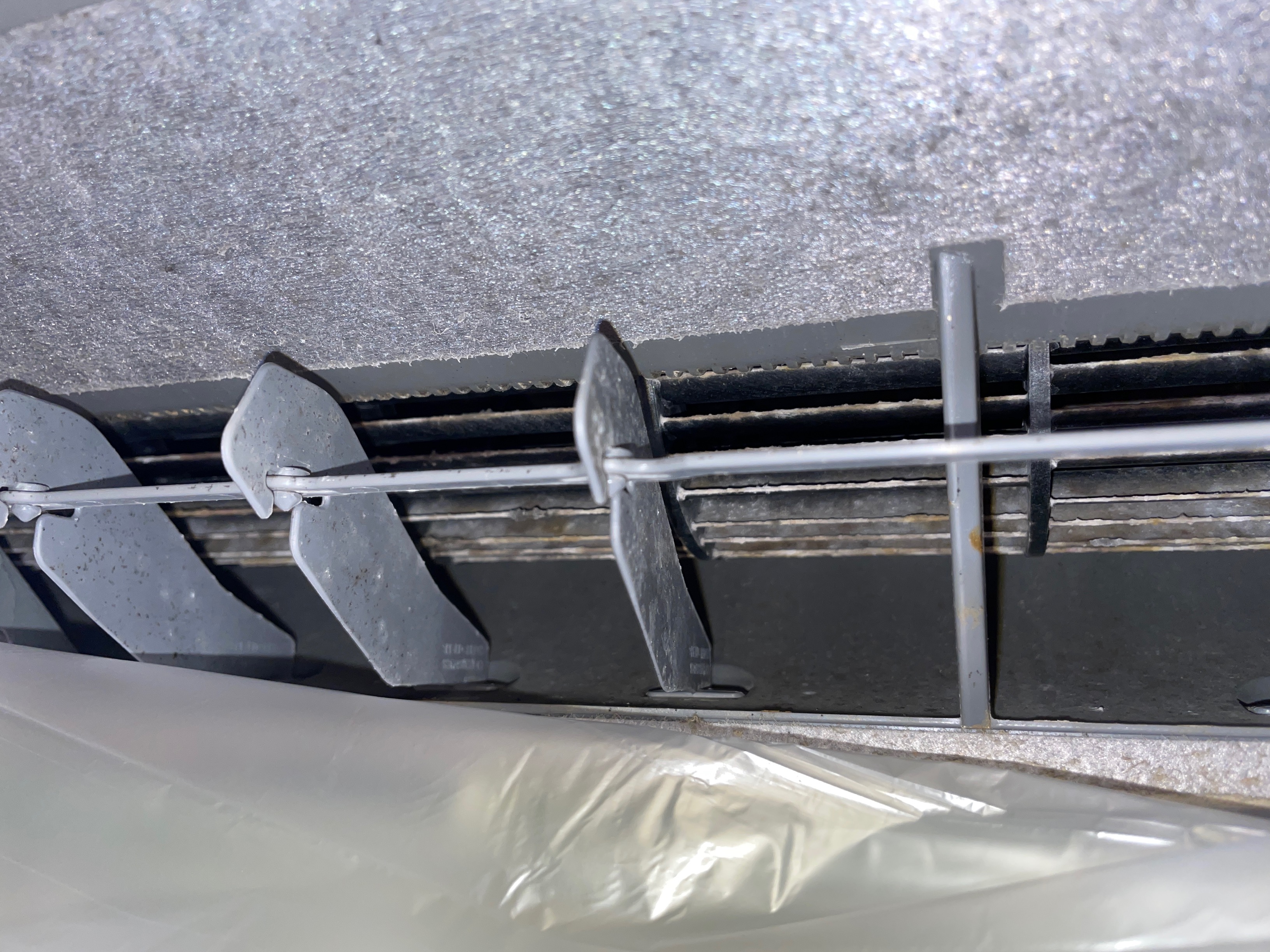 神奈川県横浜市南区の壁掛けエアコンの作業前1