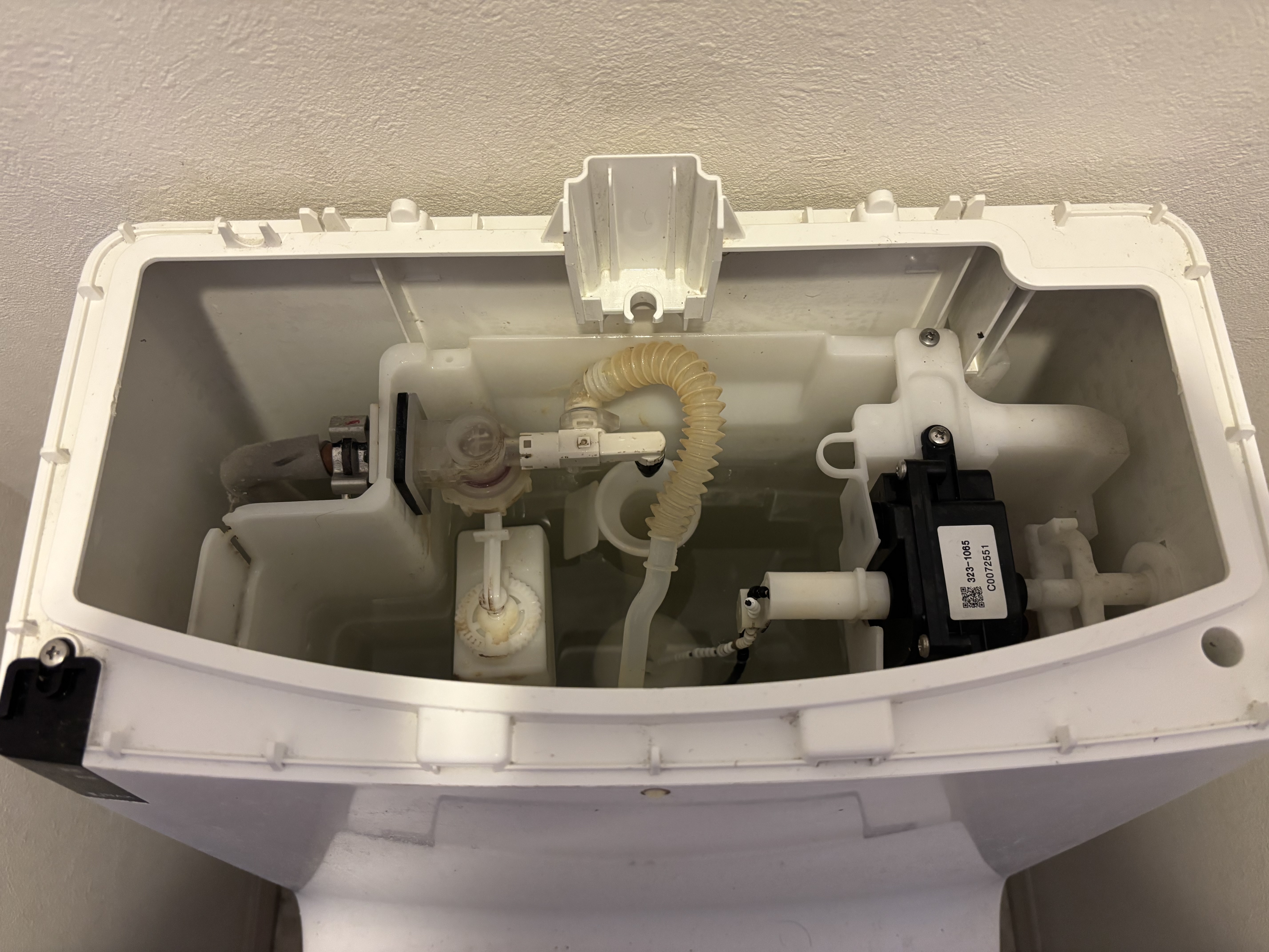 埼玉県越谷市のトイレクリーニングの作業後1