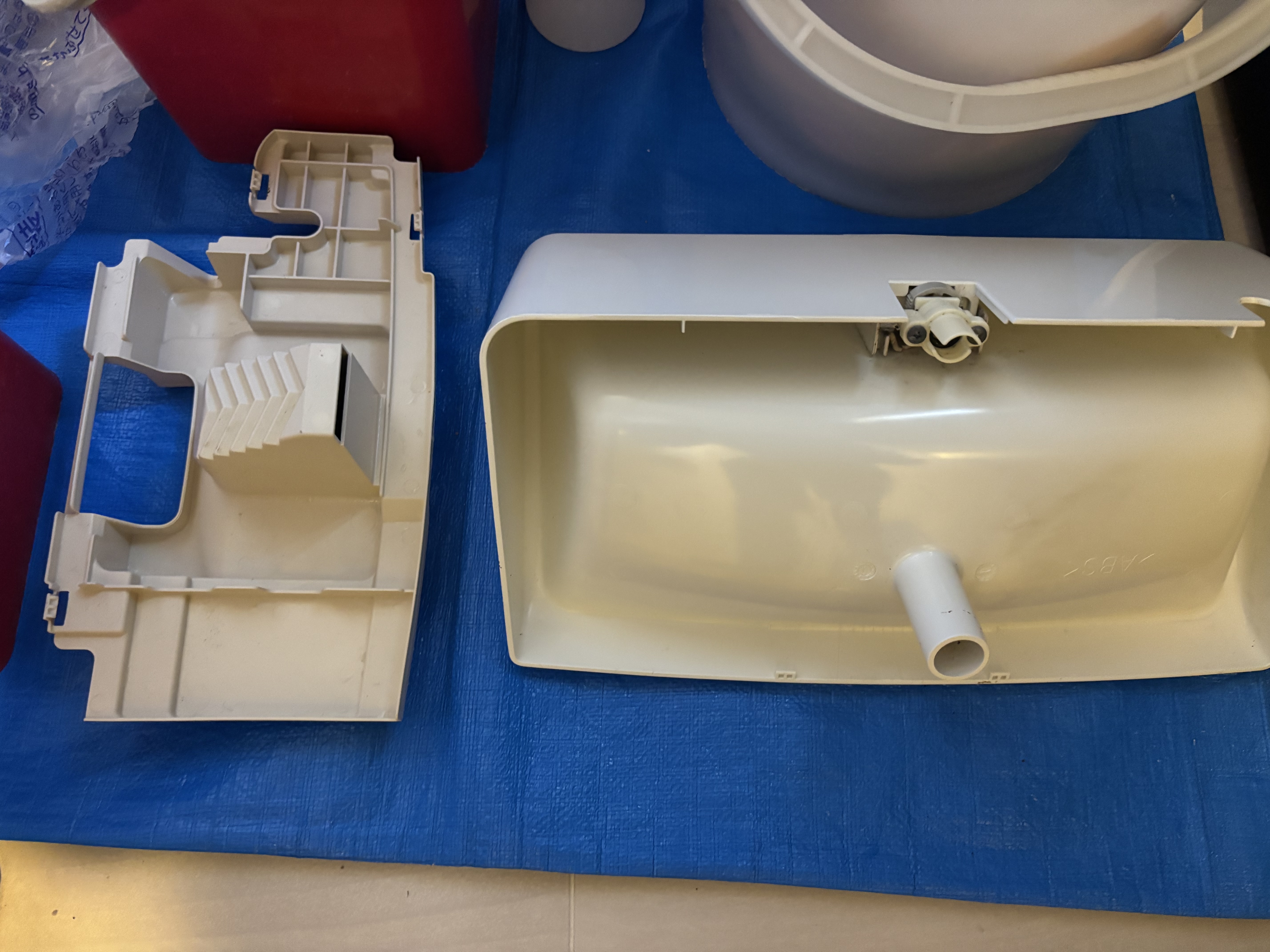 埼玉県越谷市のトイレクリーニングの作業後2