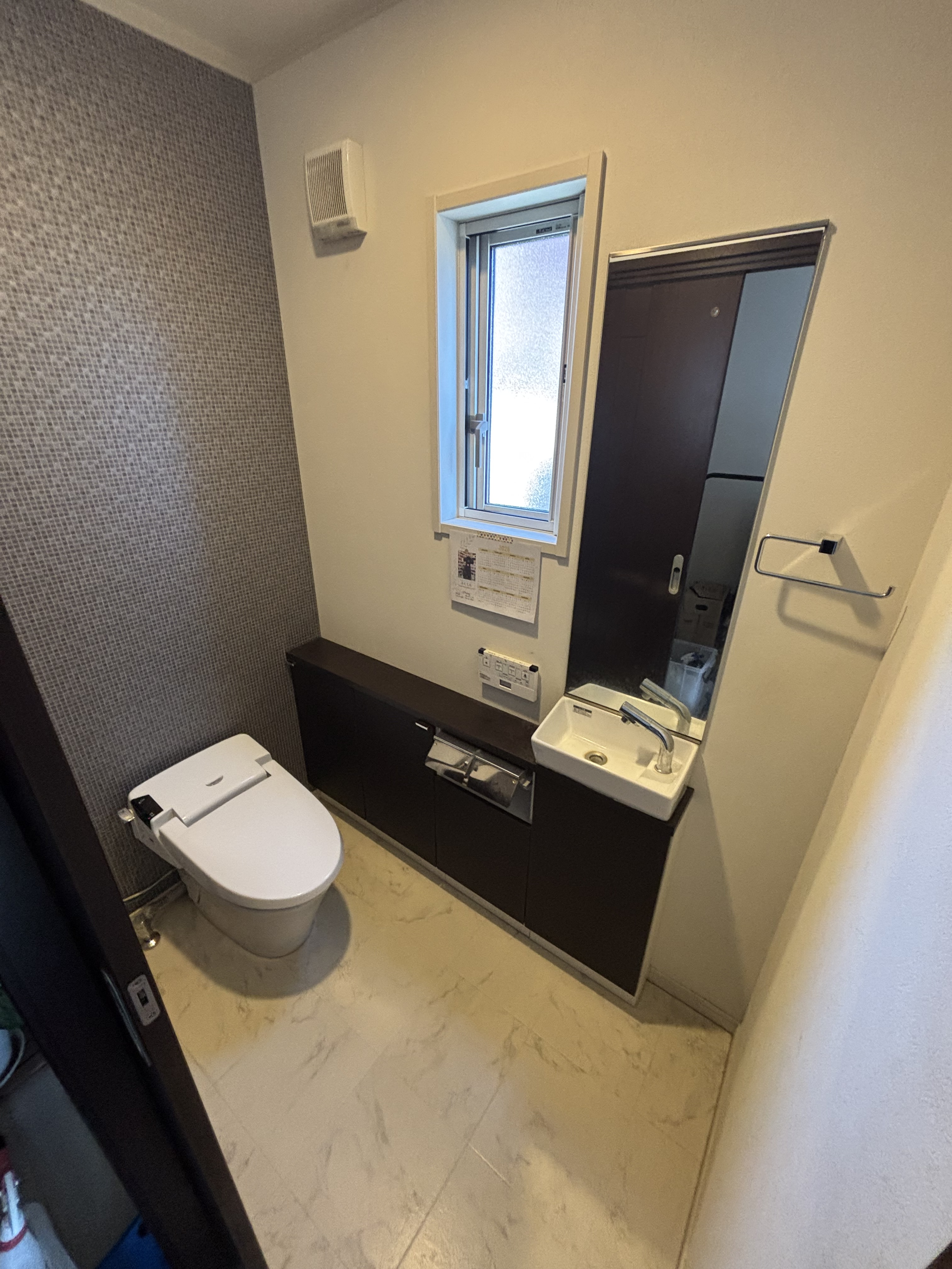 埼玉県越谷市のトイレクリーニングの作業前1