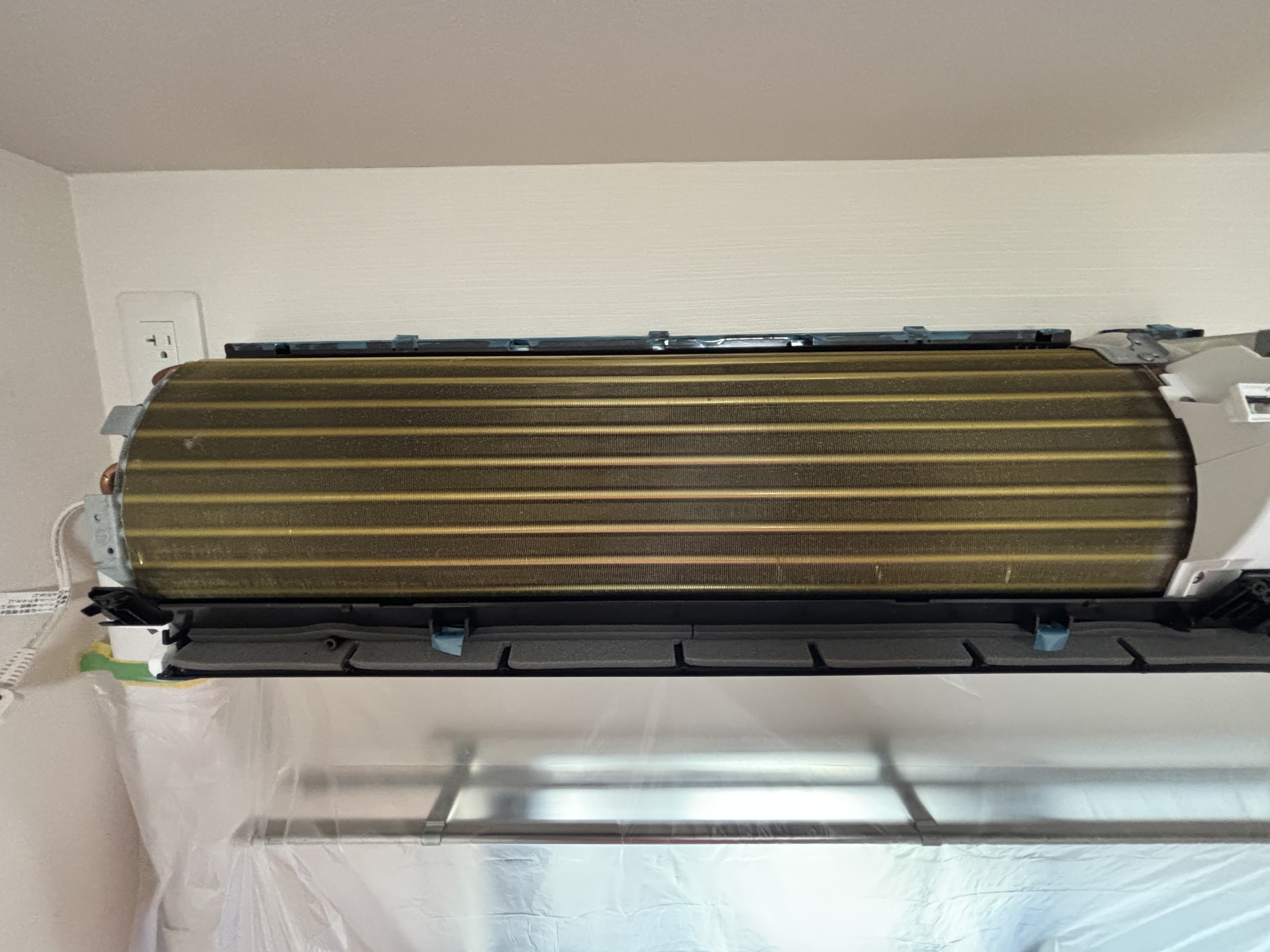 埼玉県さいたま市南区の壁掛けエアコンの作業前1