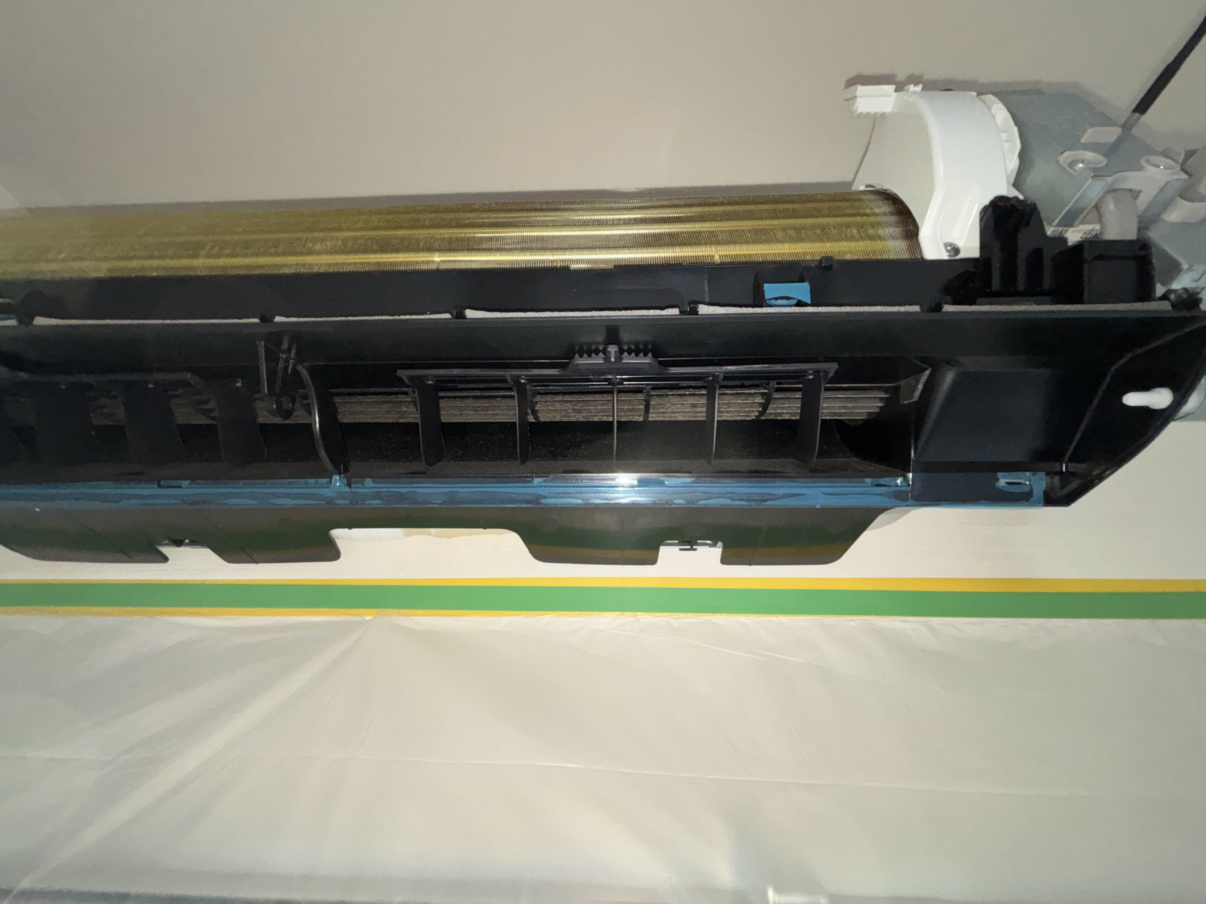 埼玉県さいたま市南区の壁掛けエアコンの作業前2