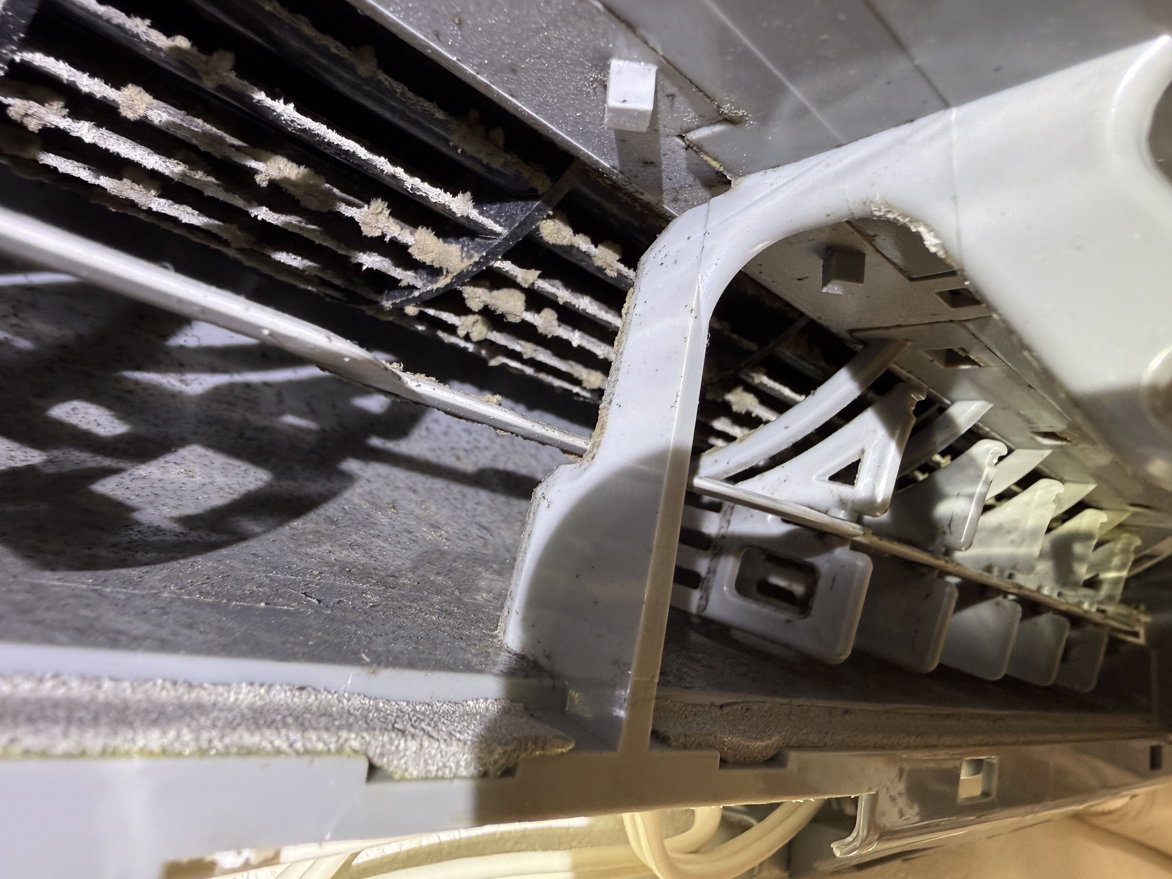 東京都墨田区の壁掛けエアコンの作業前1