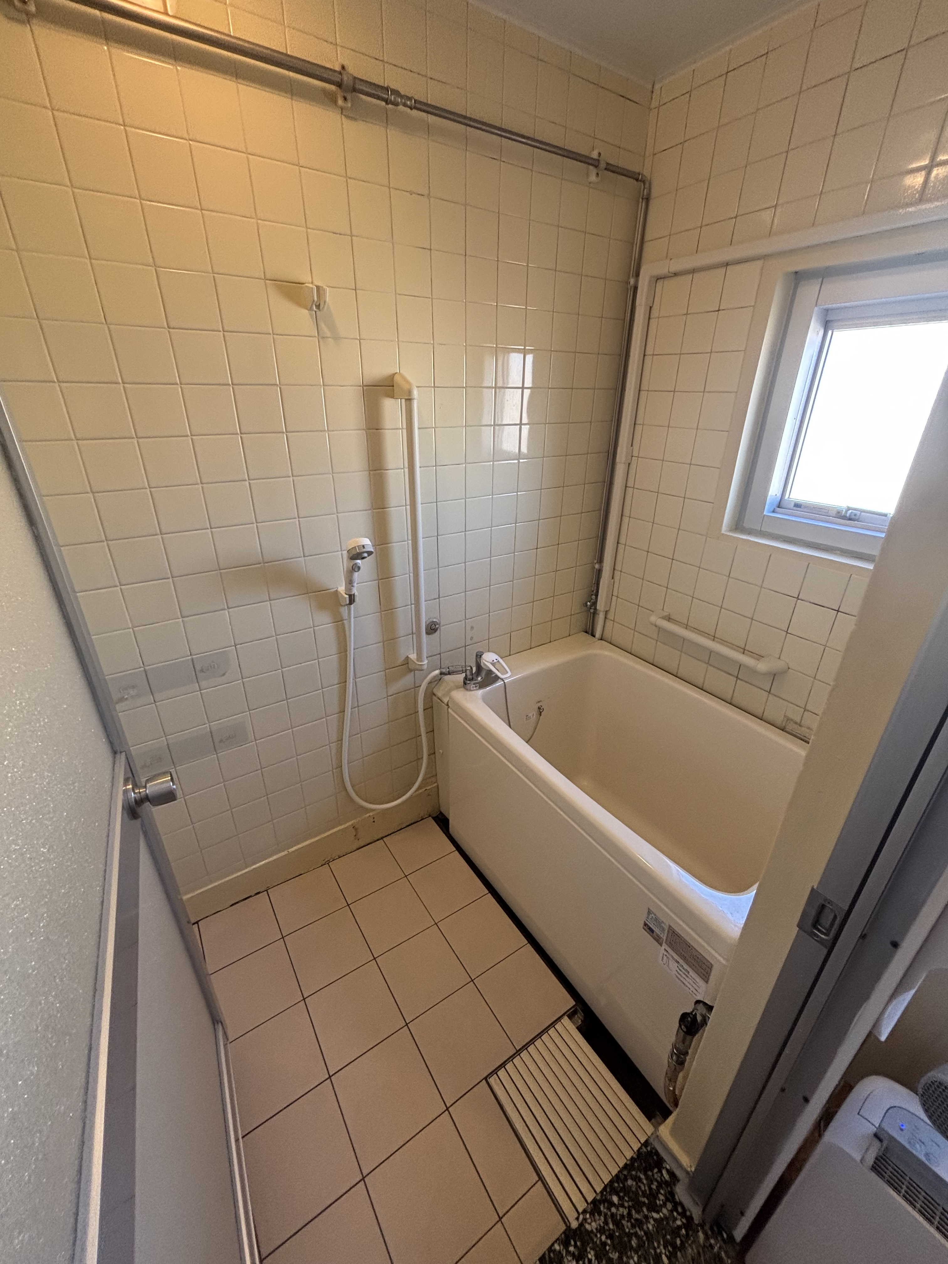 埼玉県吉川市の浴室・お風呂クリーニングの作業後1