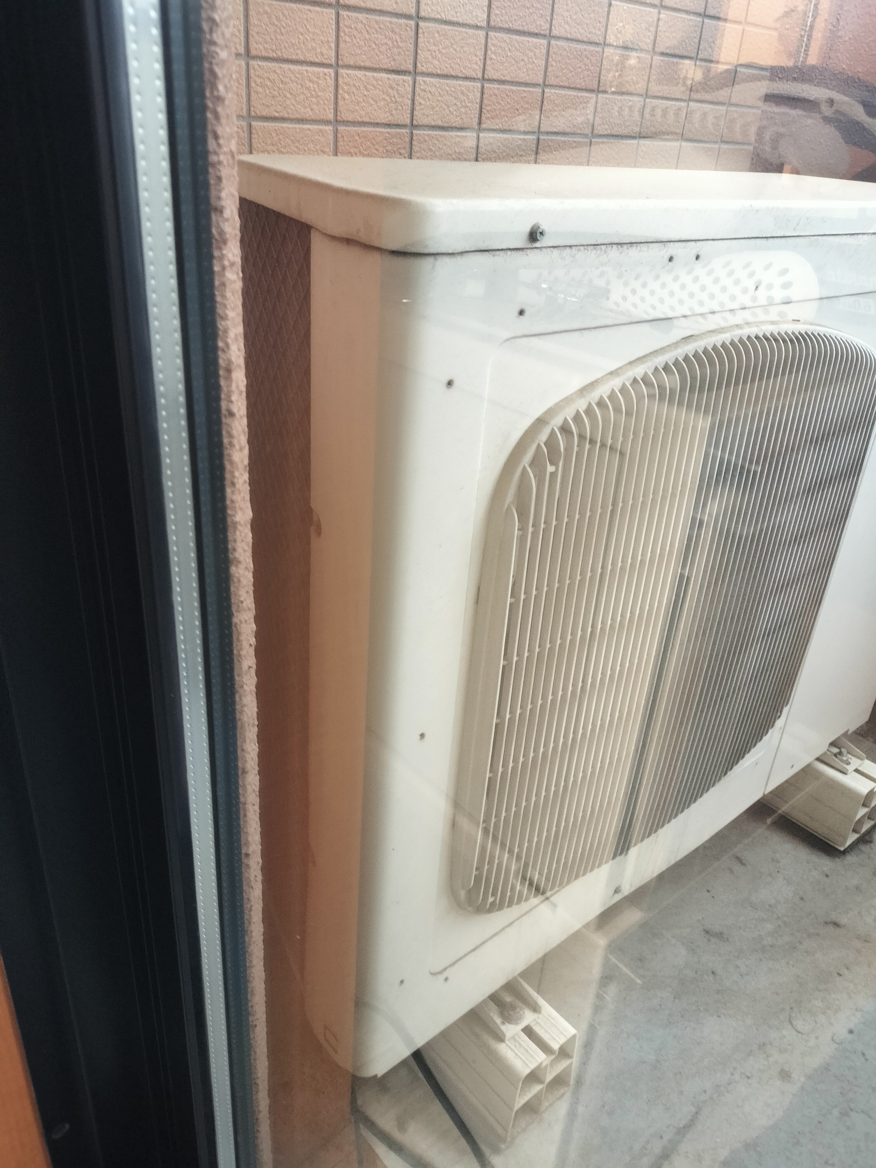 茨城県つくば市の窓ガラス・サッシクリーニングの作業後1