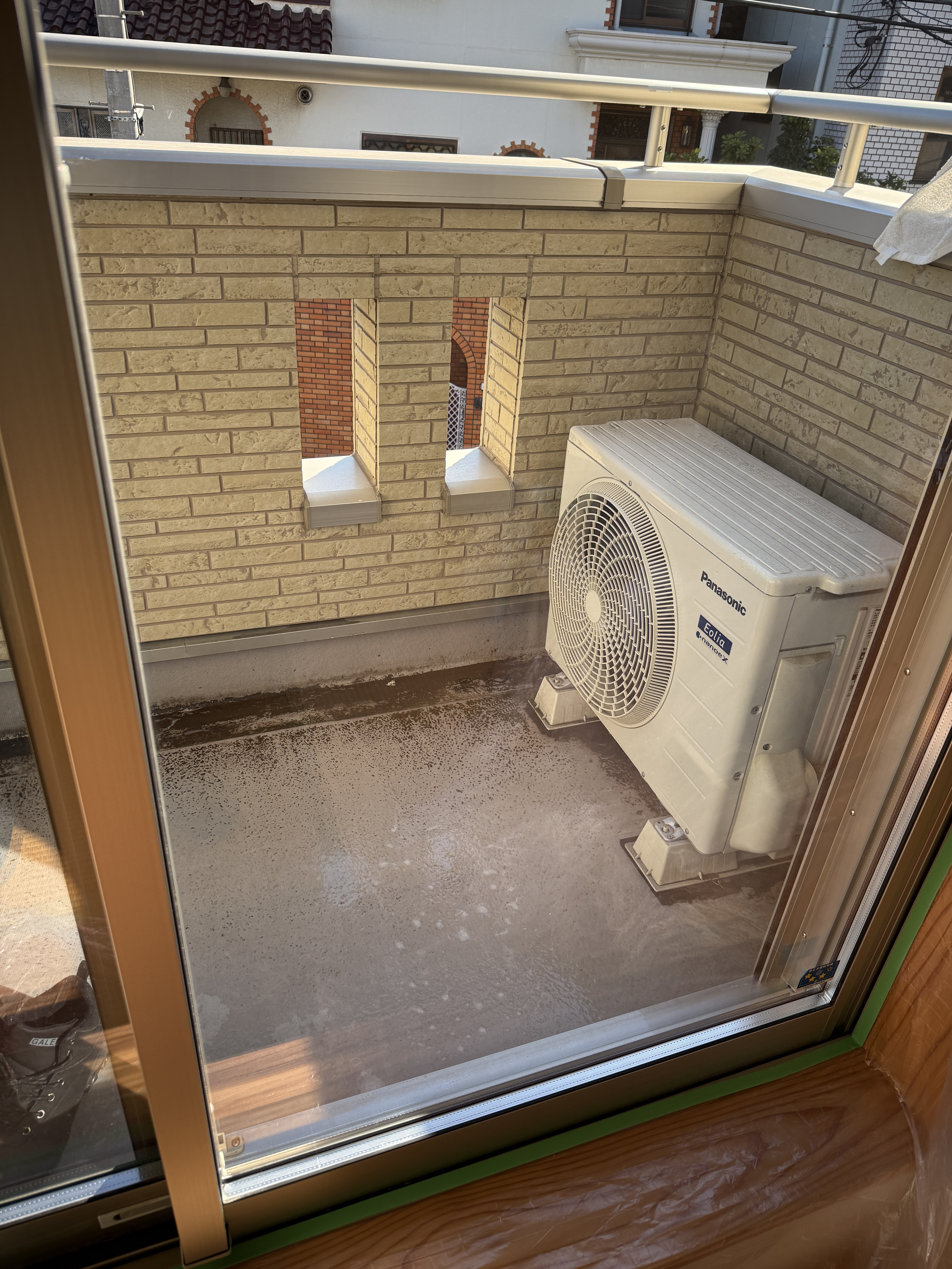 東京都足立区の窓ガラス・サッシクリーニングの作業後1