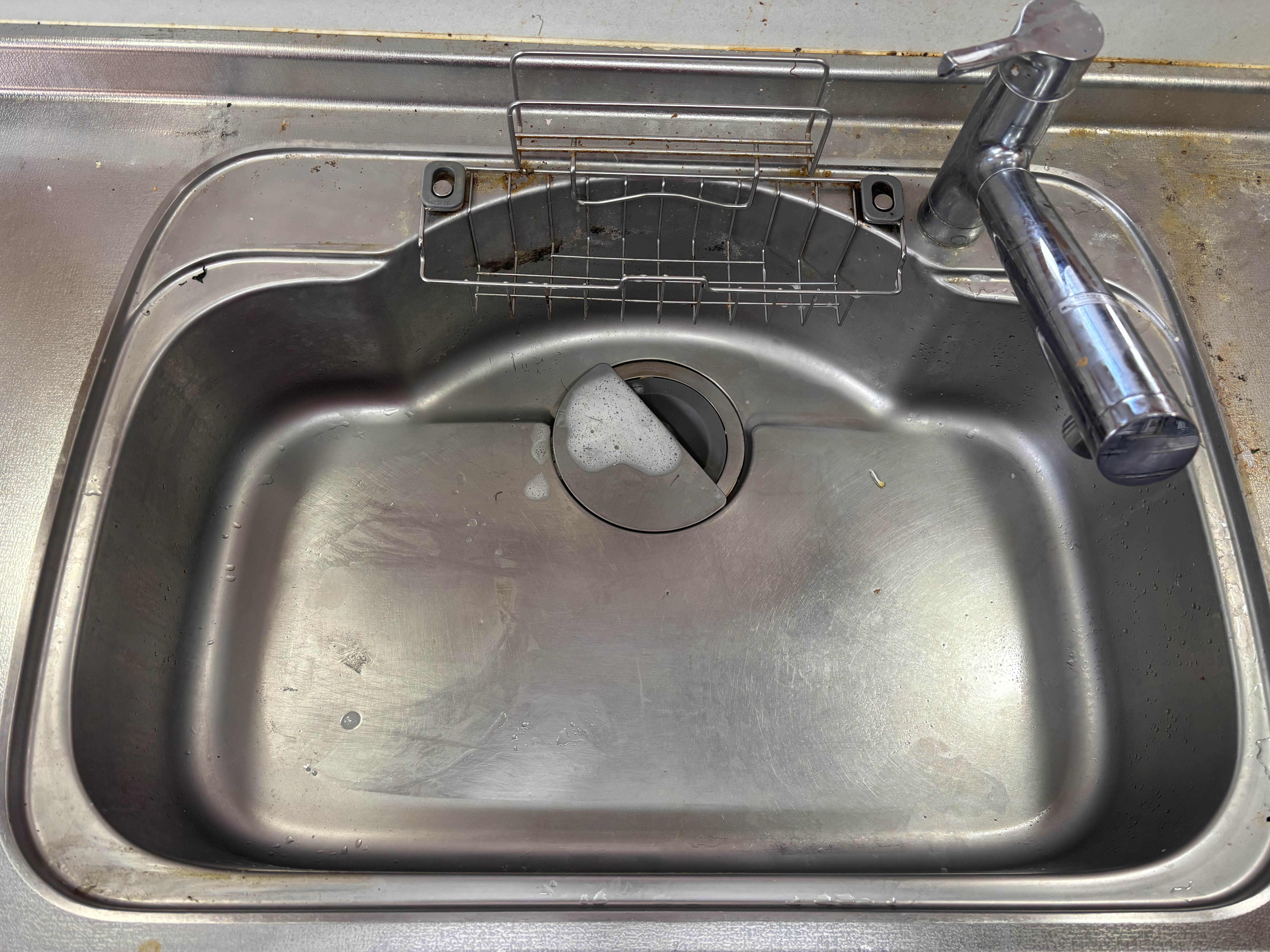 埼玉県白岡市のキッチンクリーニングの作業前1