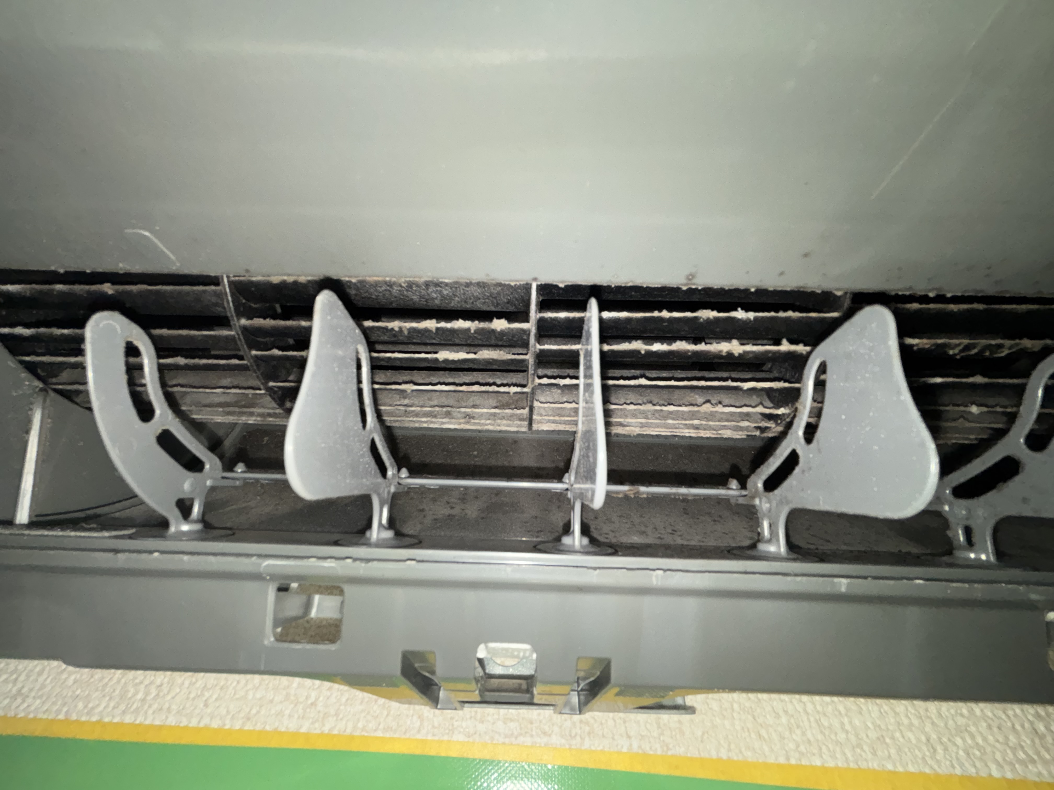 埼玉県ふじみ野市の壁掛けエアコンの作業前2