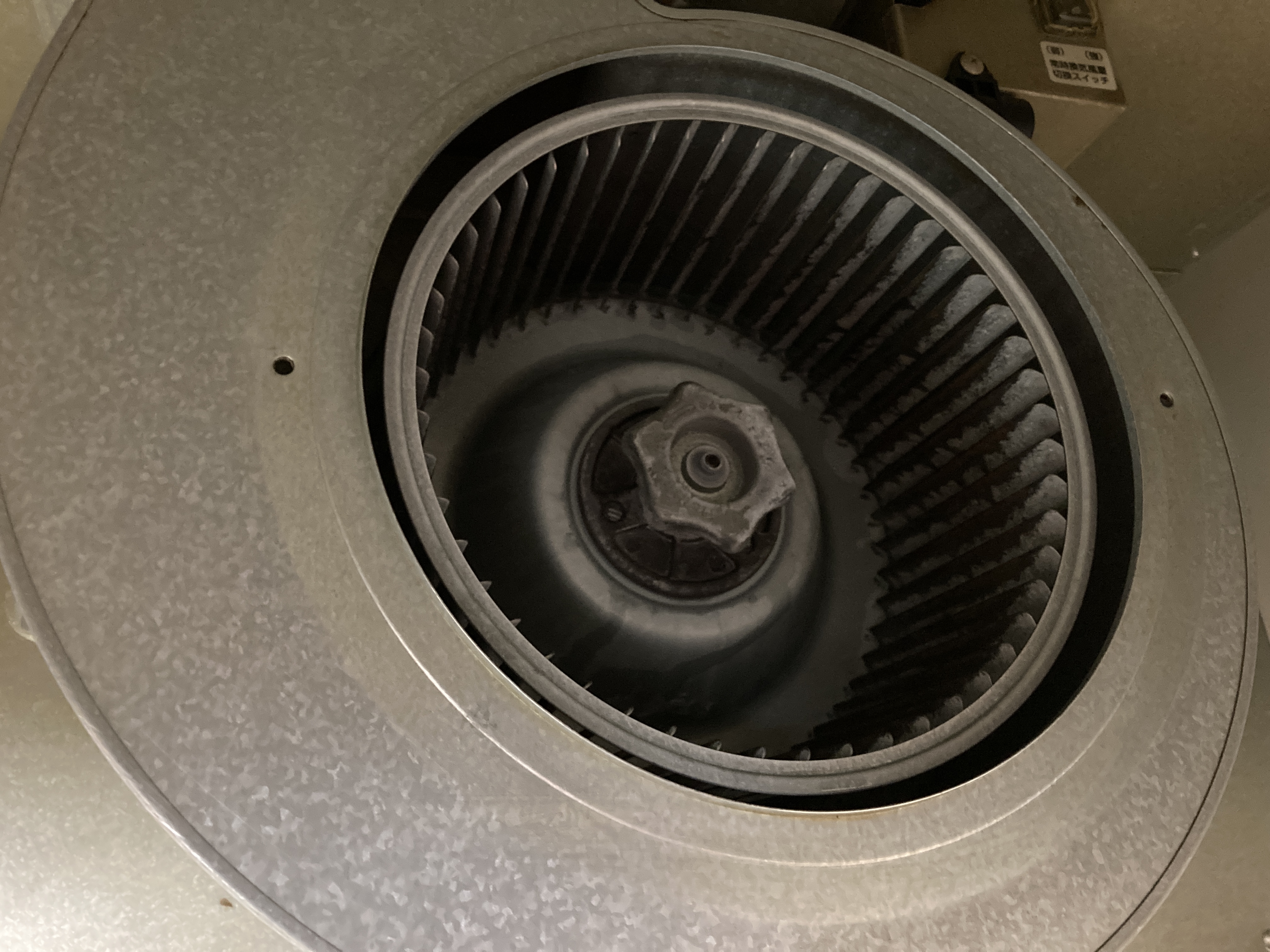 京都府京都市山科区御陵原西町のレンジフードクリーニングの作業後1