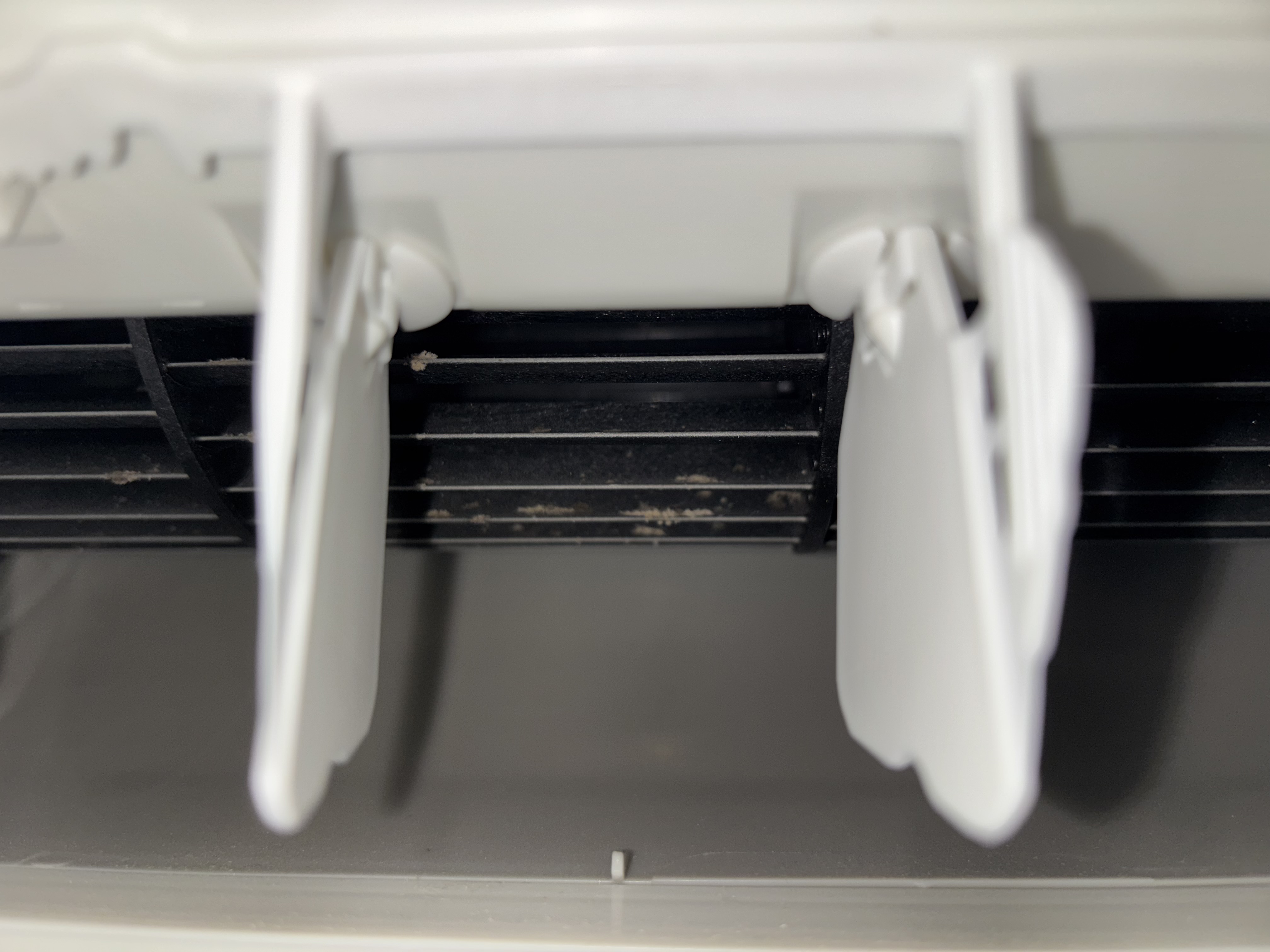 埼玉県さいたま市岩槻区の壁掛けエアコンの作業前2