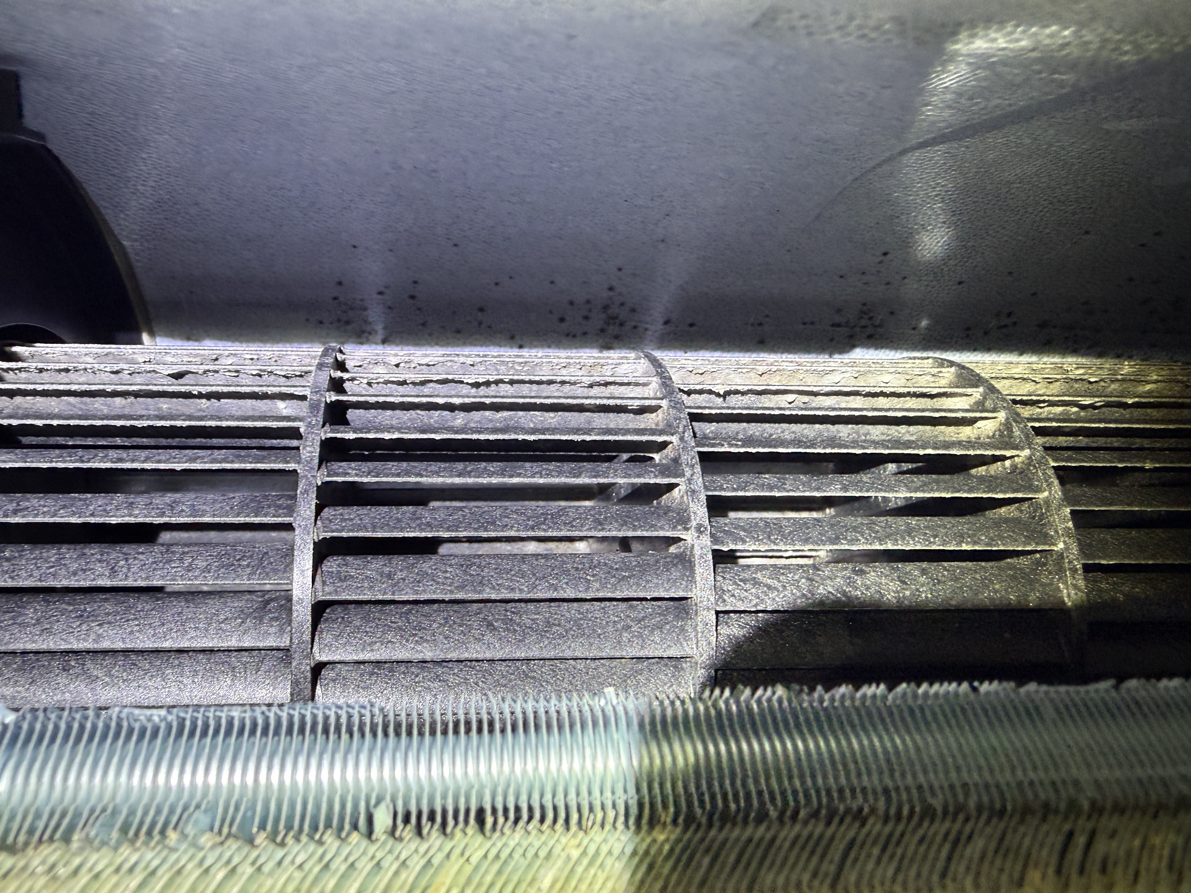 東京都港区の壁掛けエアコンの作業前3