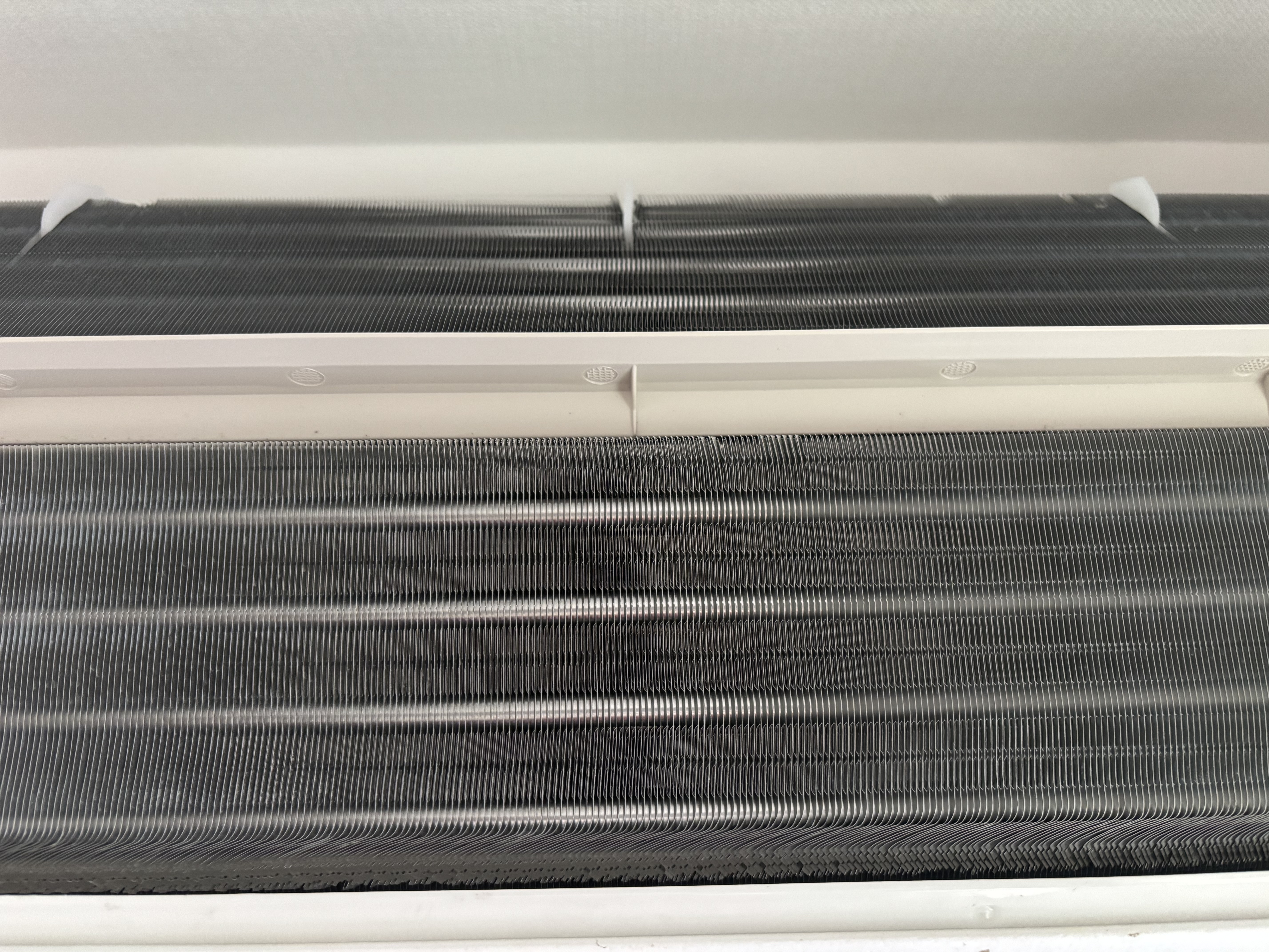 埼玉県久喜市の壁掛けエアコンの作業前1