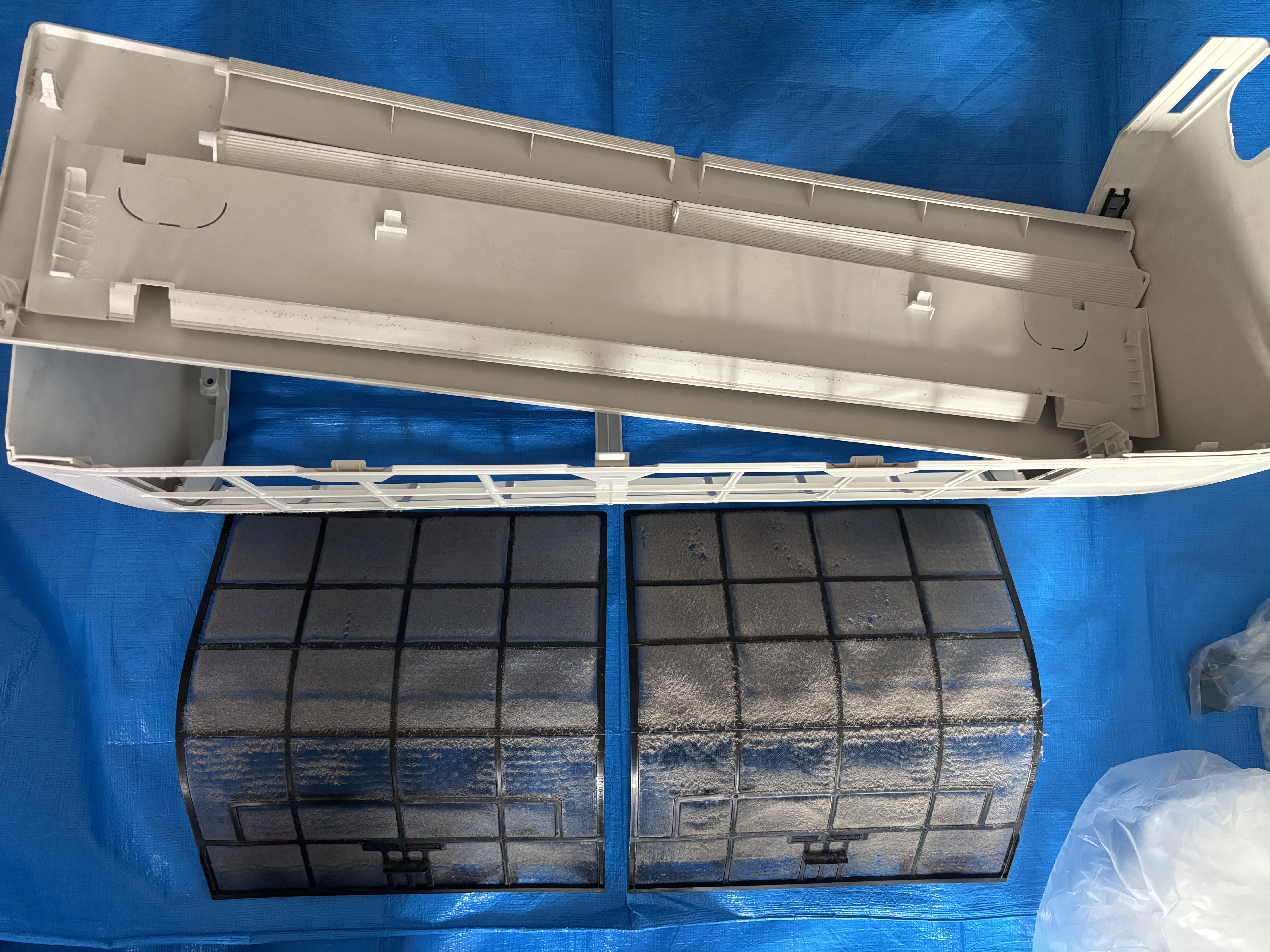 埼玉県久喜市の壁掛けエアコンの作業前3