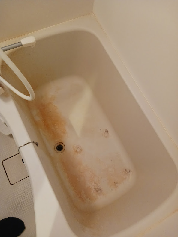 神奈川県川崎市川崎区の浴室・お風呂クリーニングの作業前2